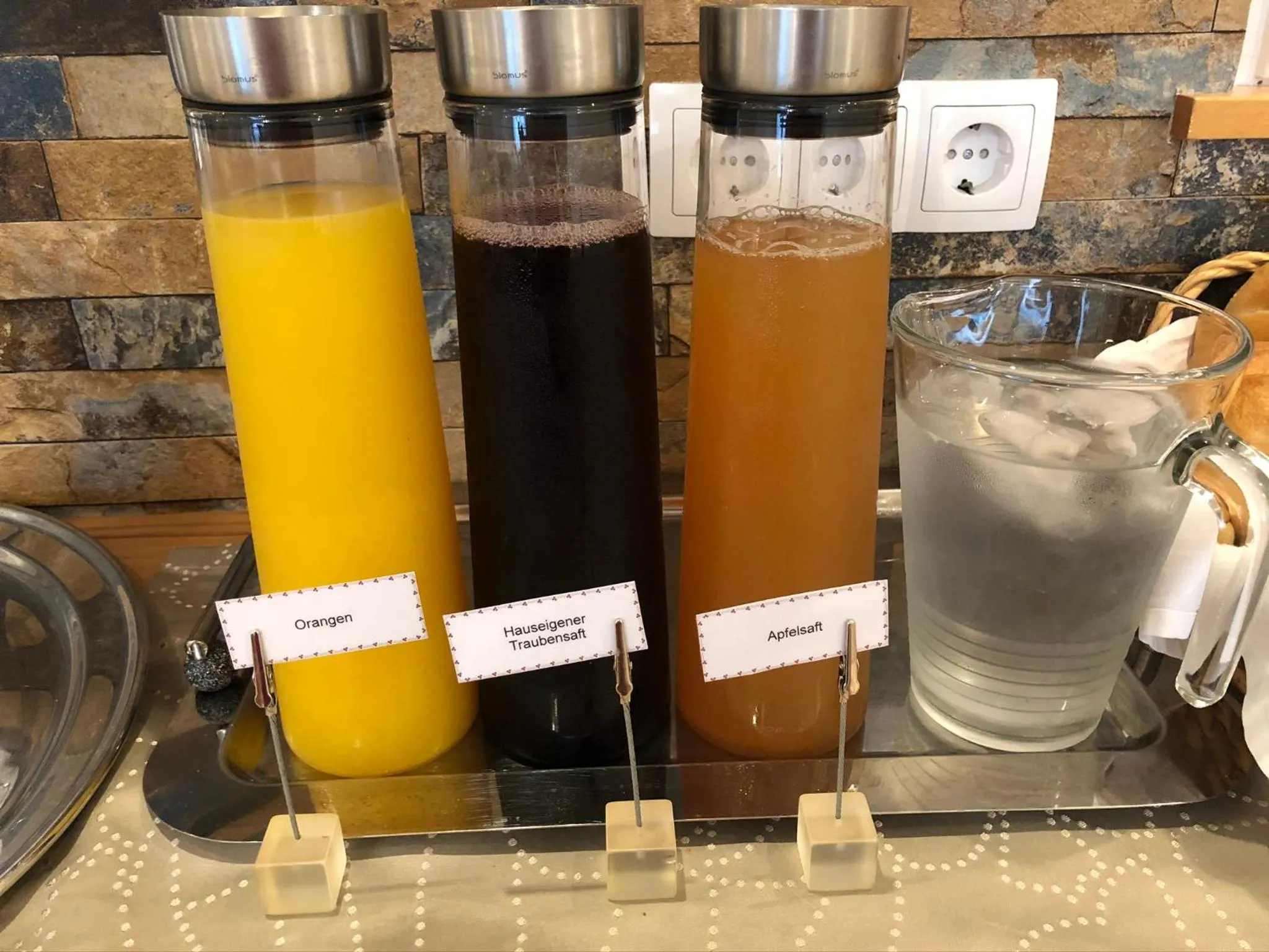 Buffet breakfast in Pension Peterhof