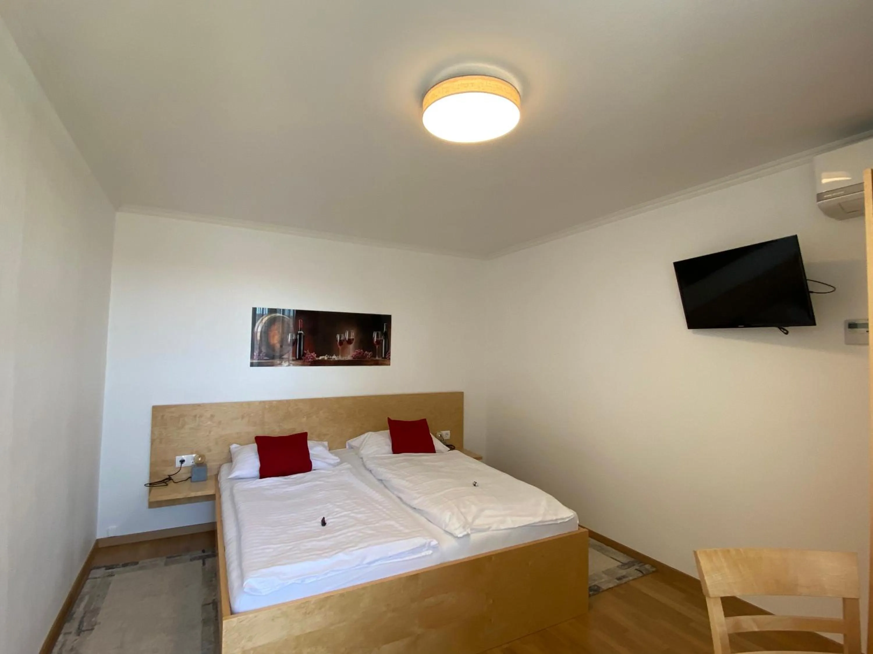 Bedroom, Bed in Pension Peterhof