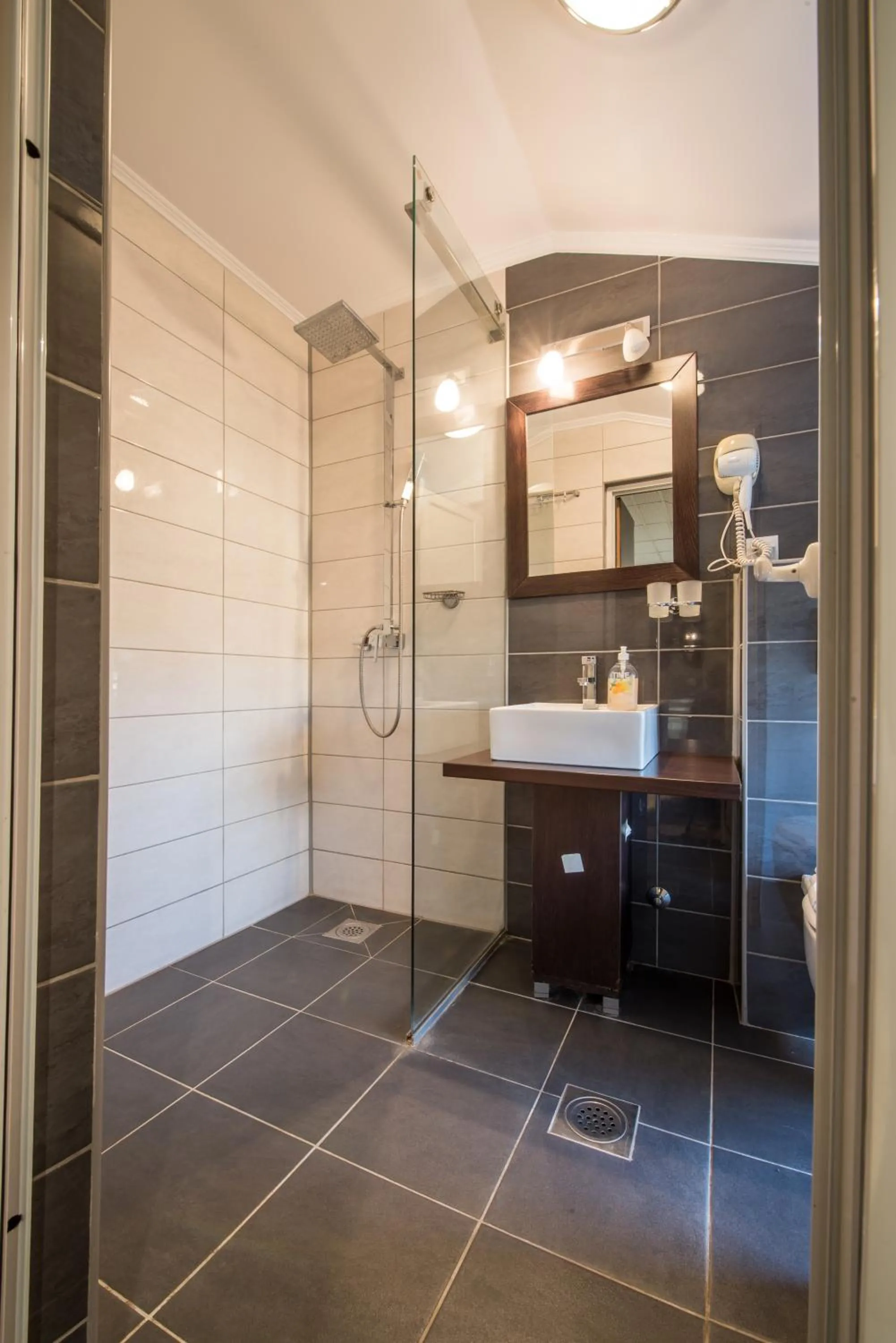 Shower in Villa Milano