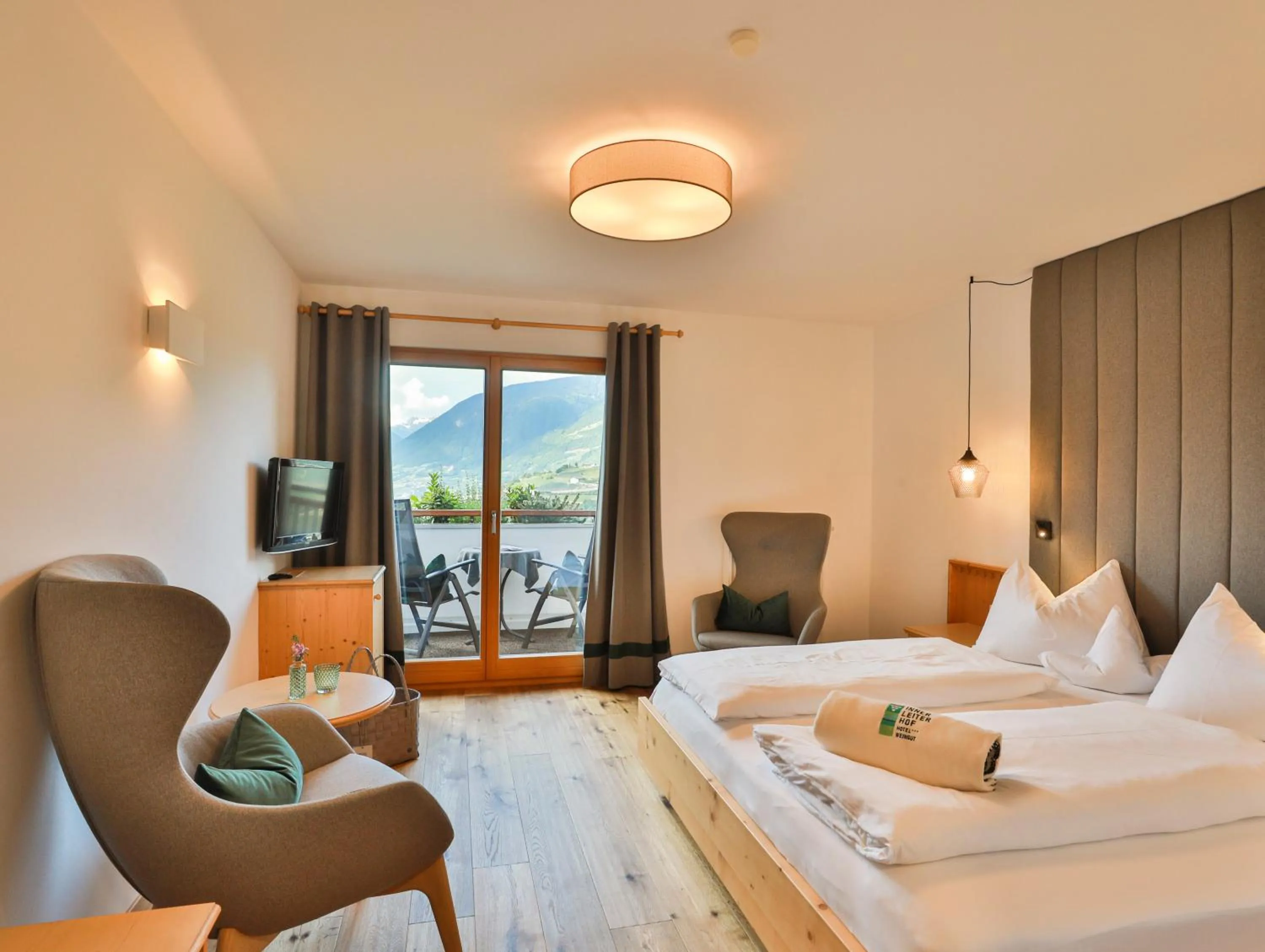 Photo of the whole room, Bed in Hotel Weingut Innerleiterhof