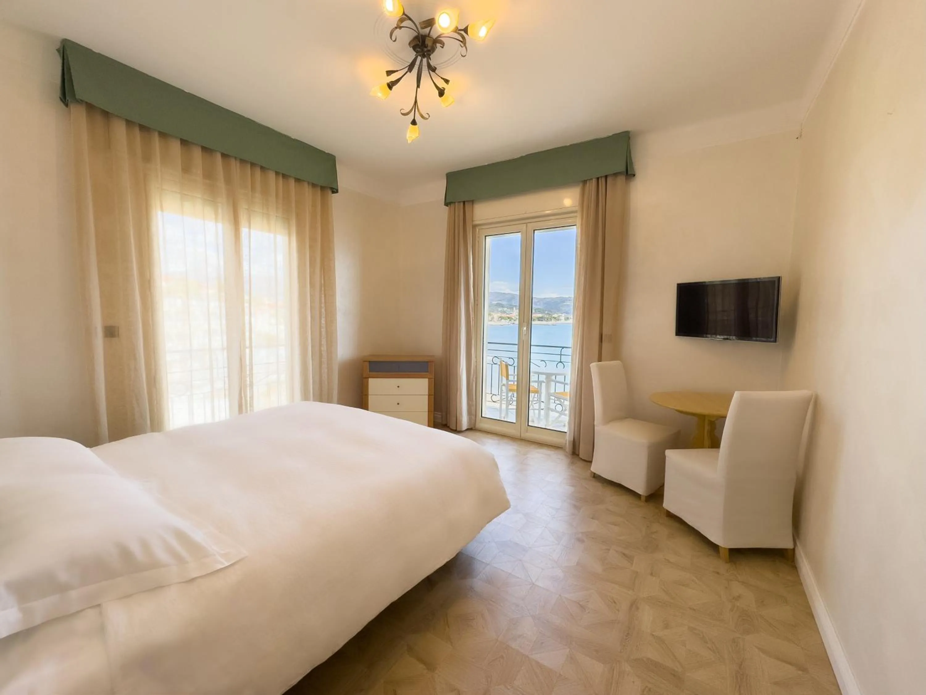Bed in Jasmin Charme Hotel