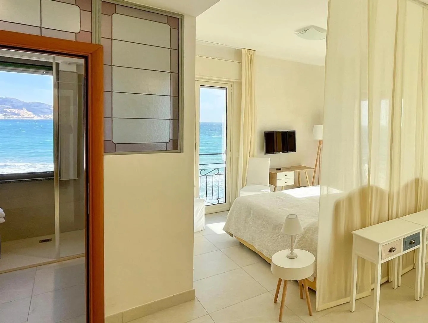 Bed in Jasmin Charme Hotel