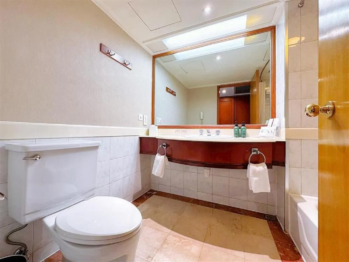 Toilet in JEN Shenyang by Shangri-La