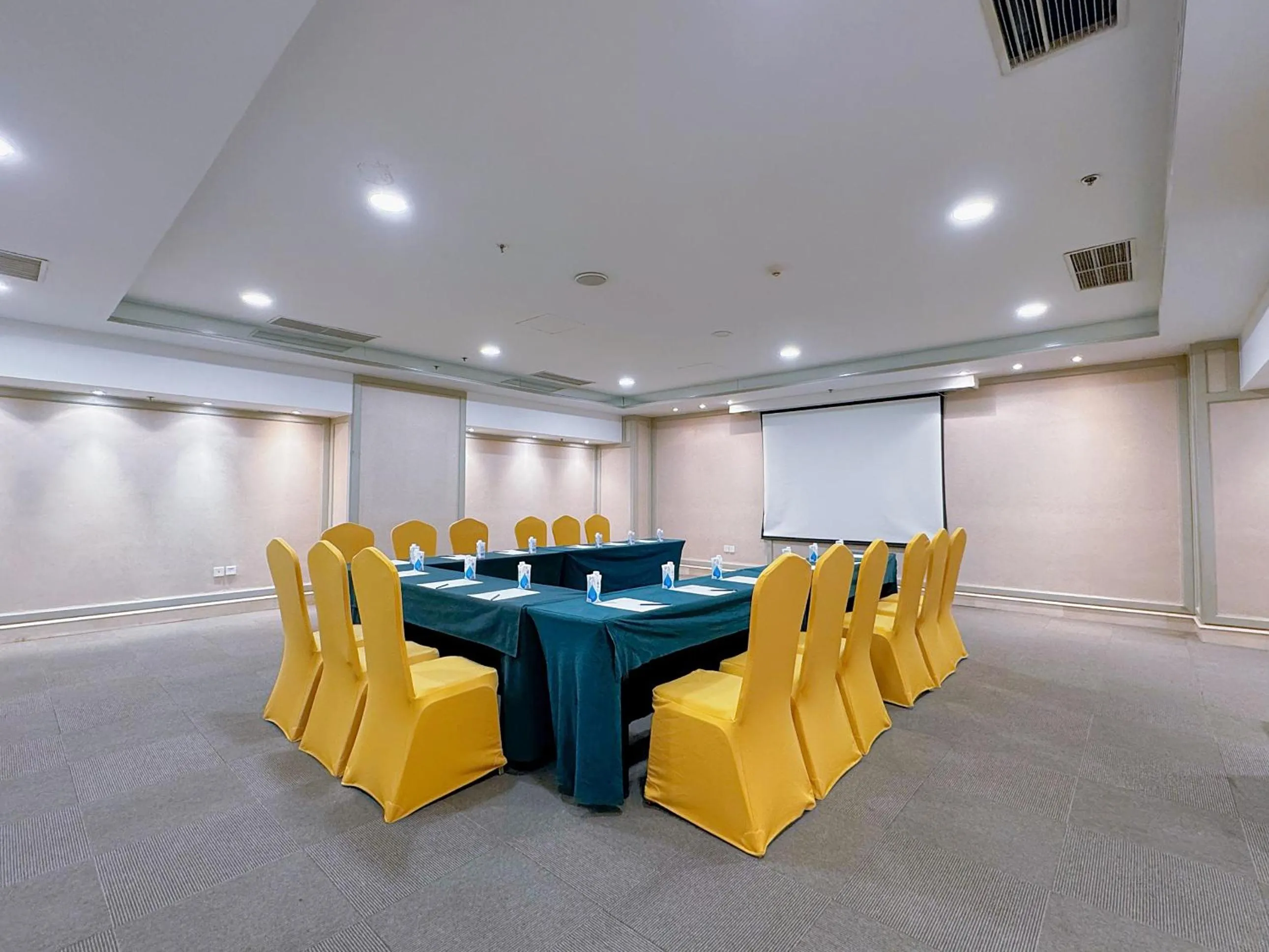 Meeting/conference room in JEN Shenyang by Shangri-La