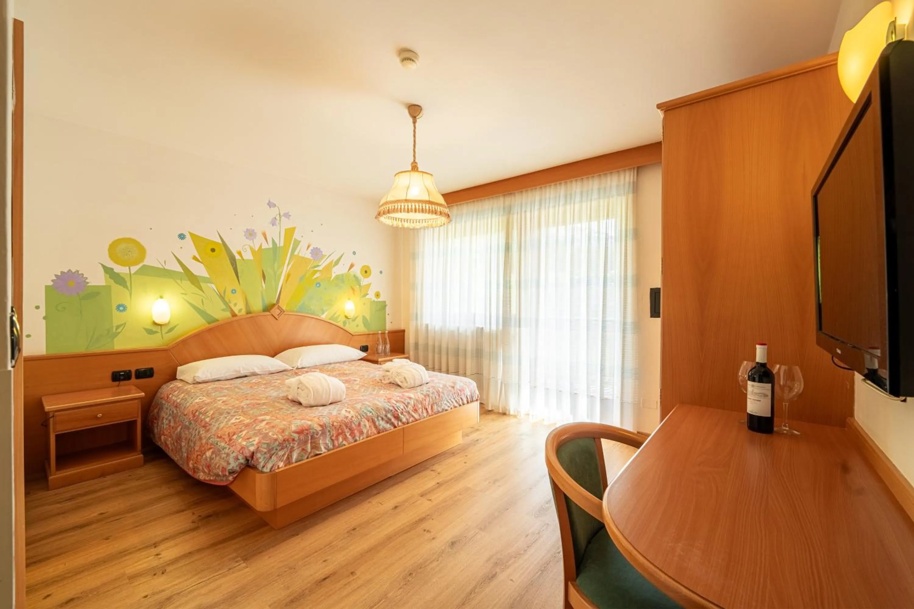 Bedroom, Bed in Hotel Dolomites Inn