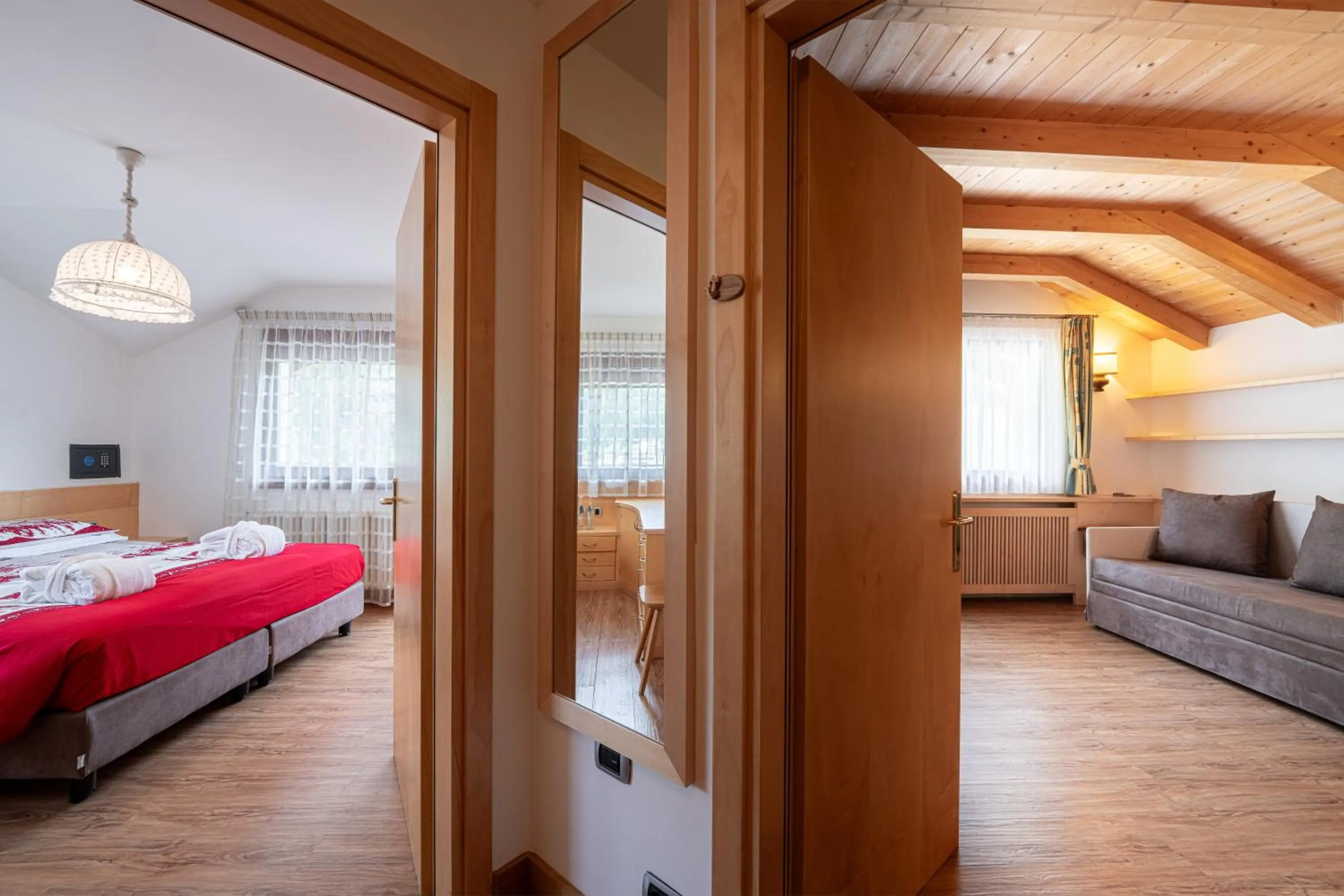 Bedroom, Bed in Hotel Dolomites Inn