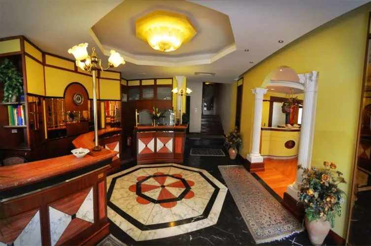 Lobby or reception in Hotel Regent - In pieno Centro