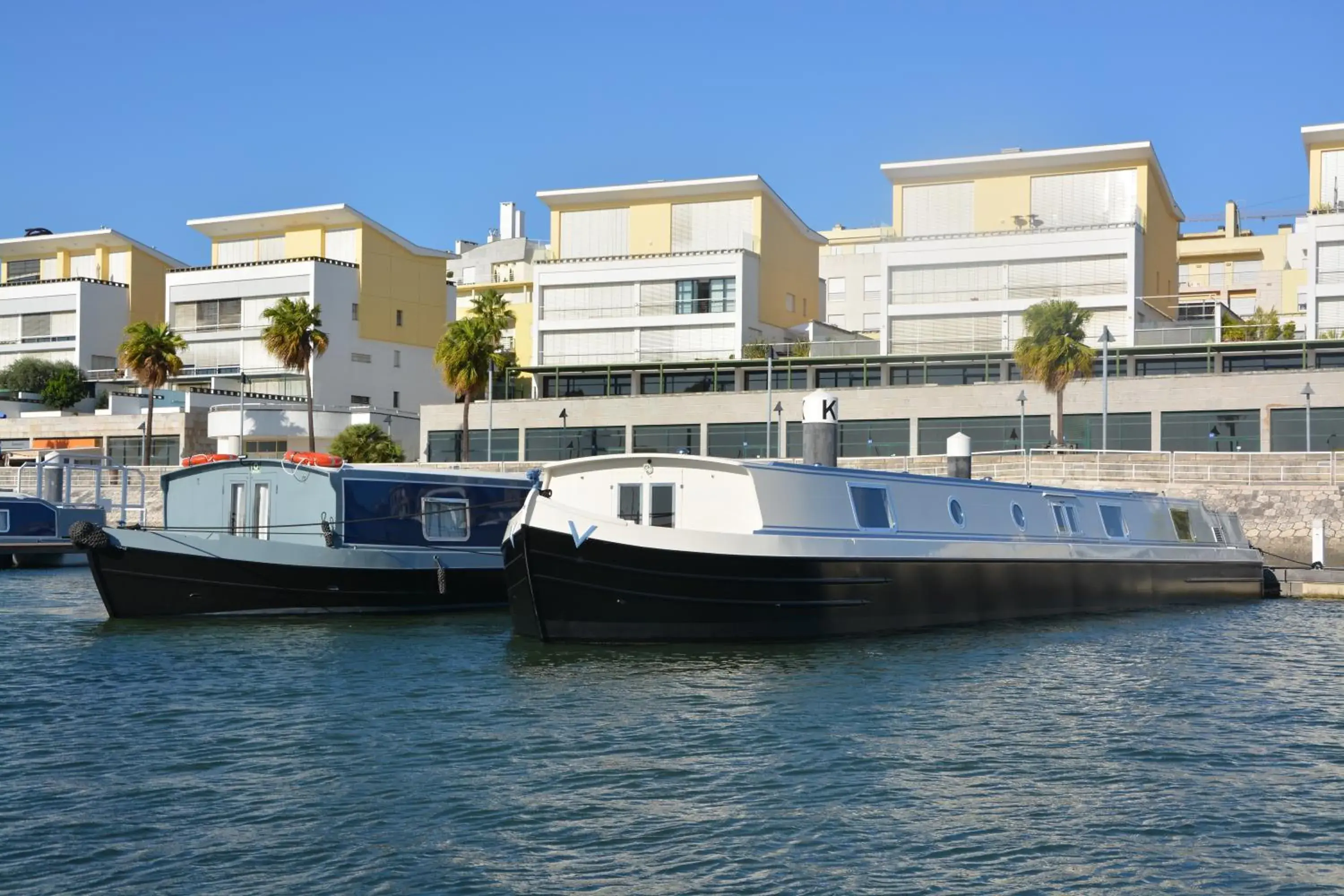 Docket Boat 2 Bedrooms in Tagus Marina Docket Boat 2 Bedrooms in Tagus Marina