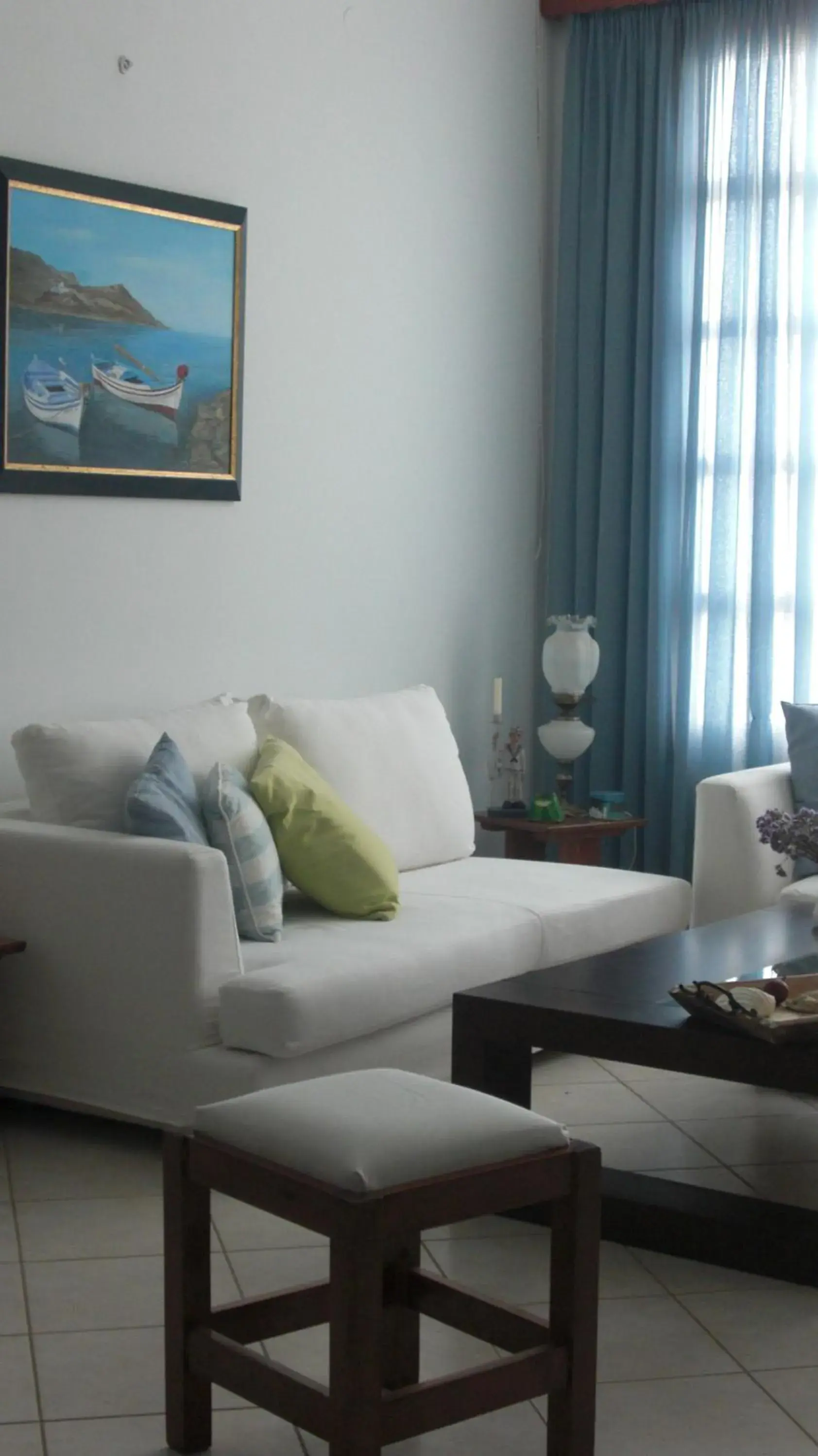 Lounge or bar in Hotel Charissi Lounge or bar in Hotel Charissi