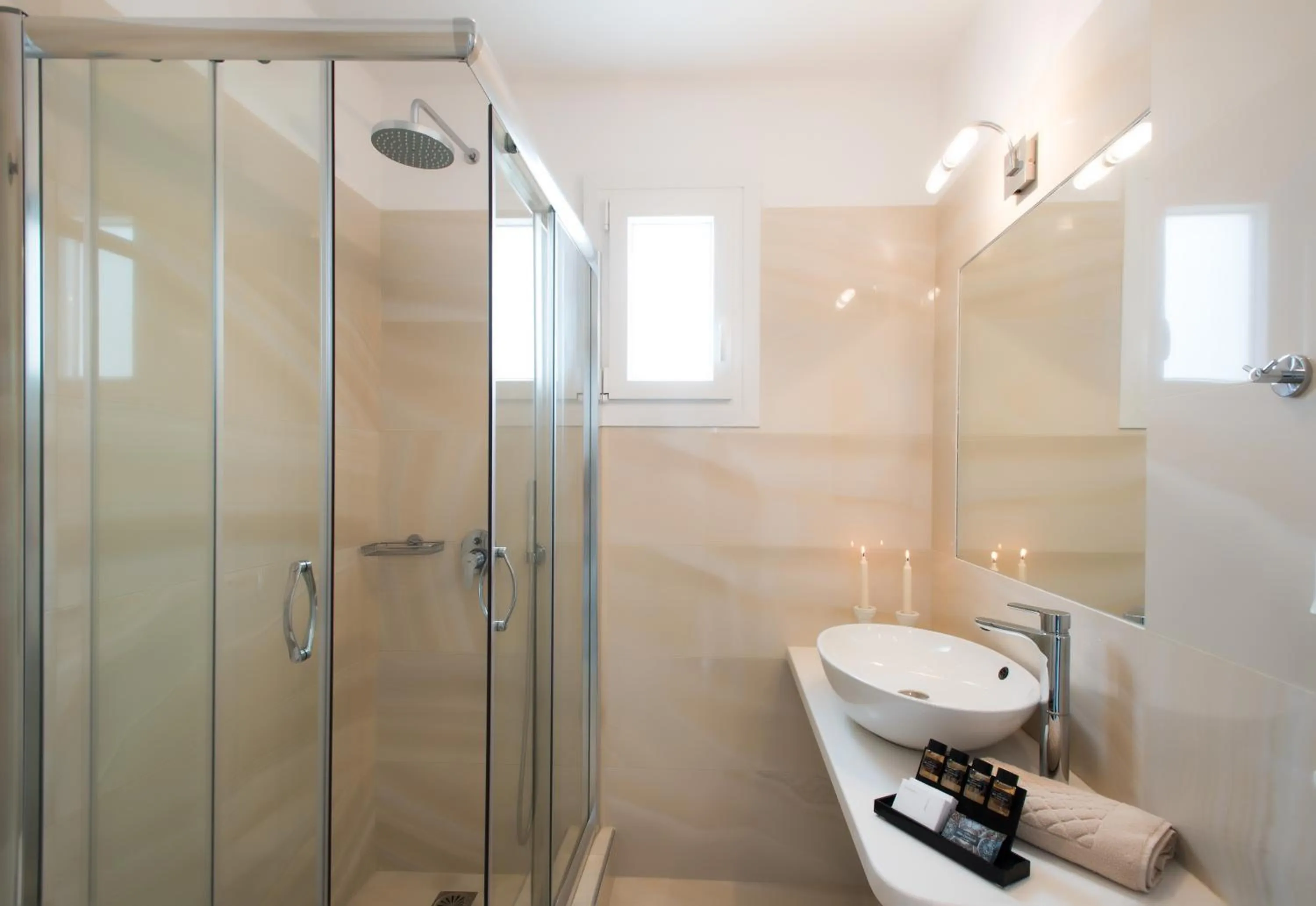 Shower in Hotel Charissi