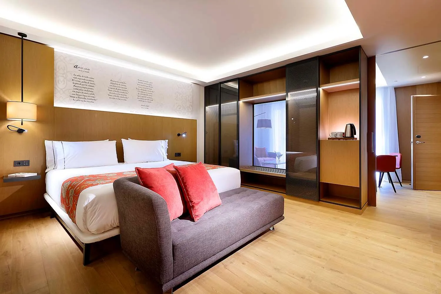 Photo of the whole room, Bed in Áurea Catedral by Eurostars Hotel Company