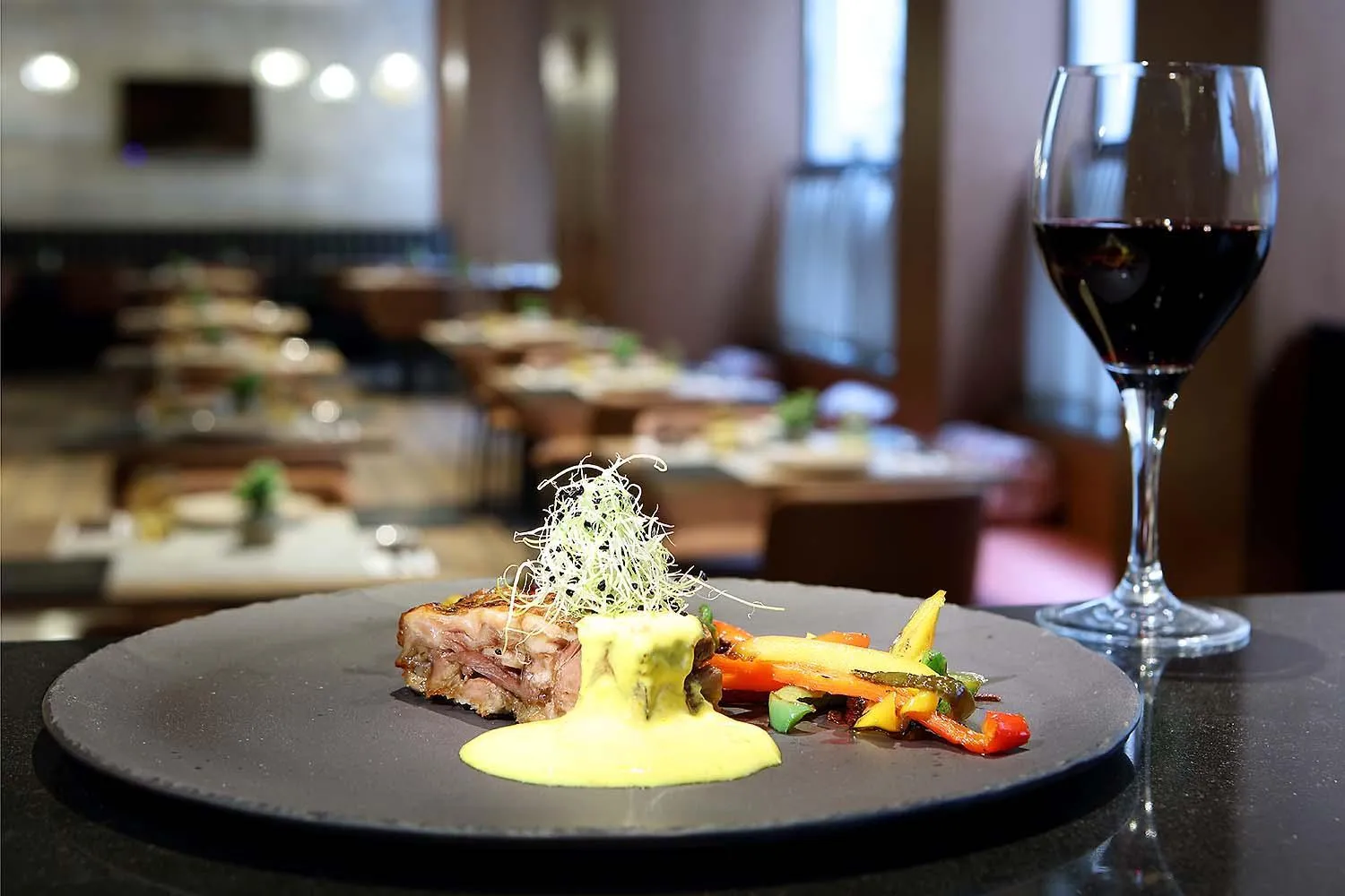 Restaurant/places to eat in Áurea Catedral by Eurostars Hotel Company