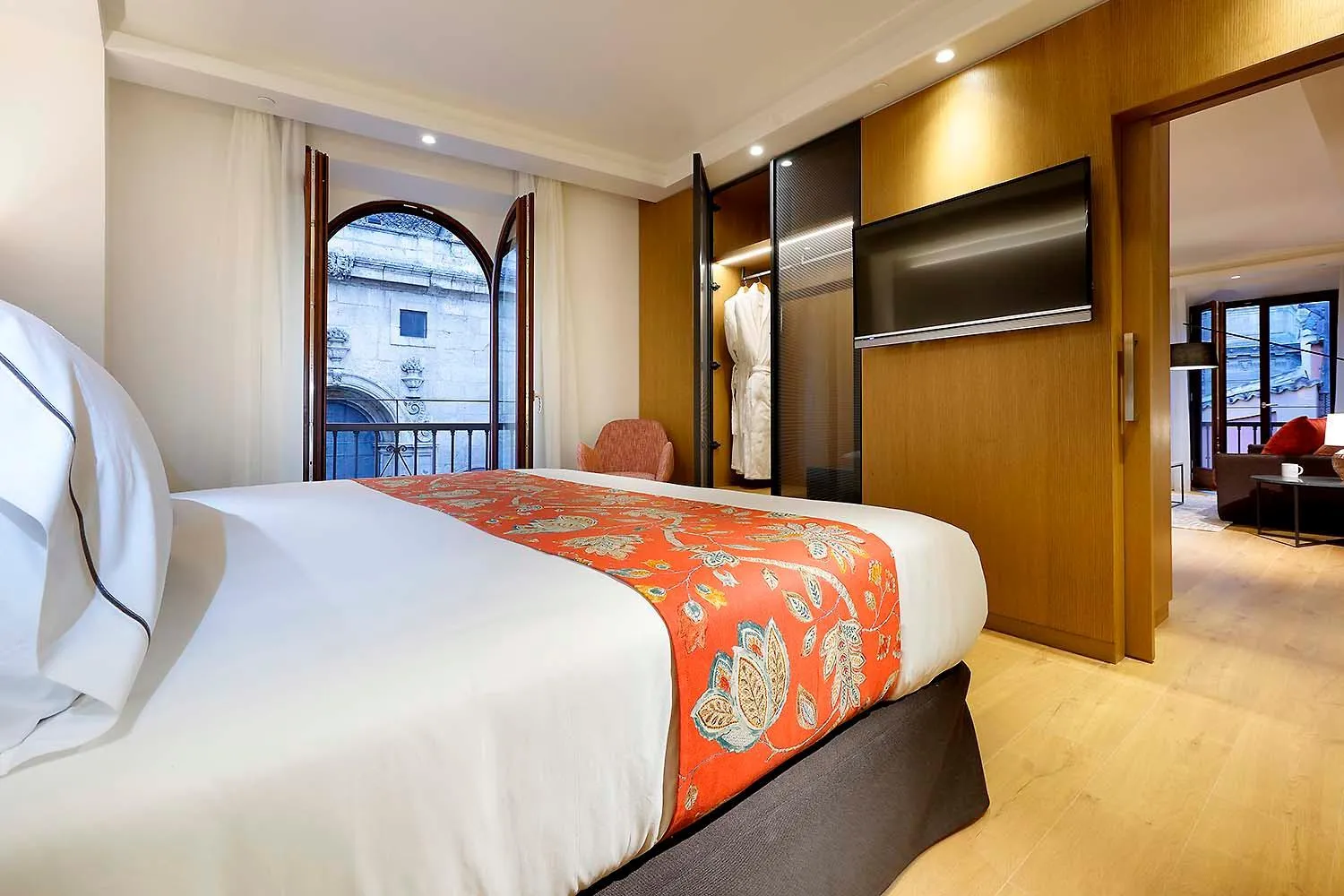 Photo of the whole room, Bed in Áurea Catedral by Eurostars Hotel Company