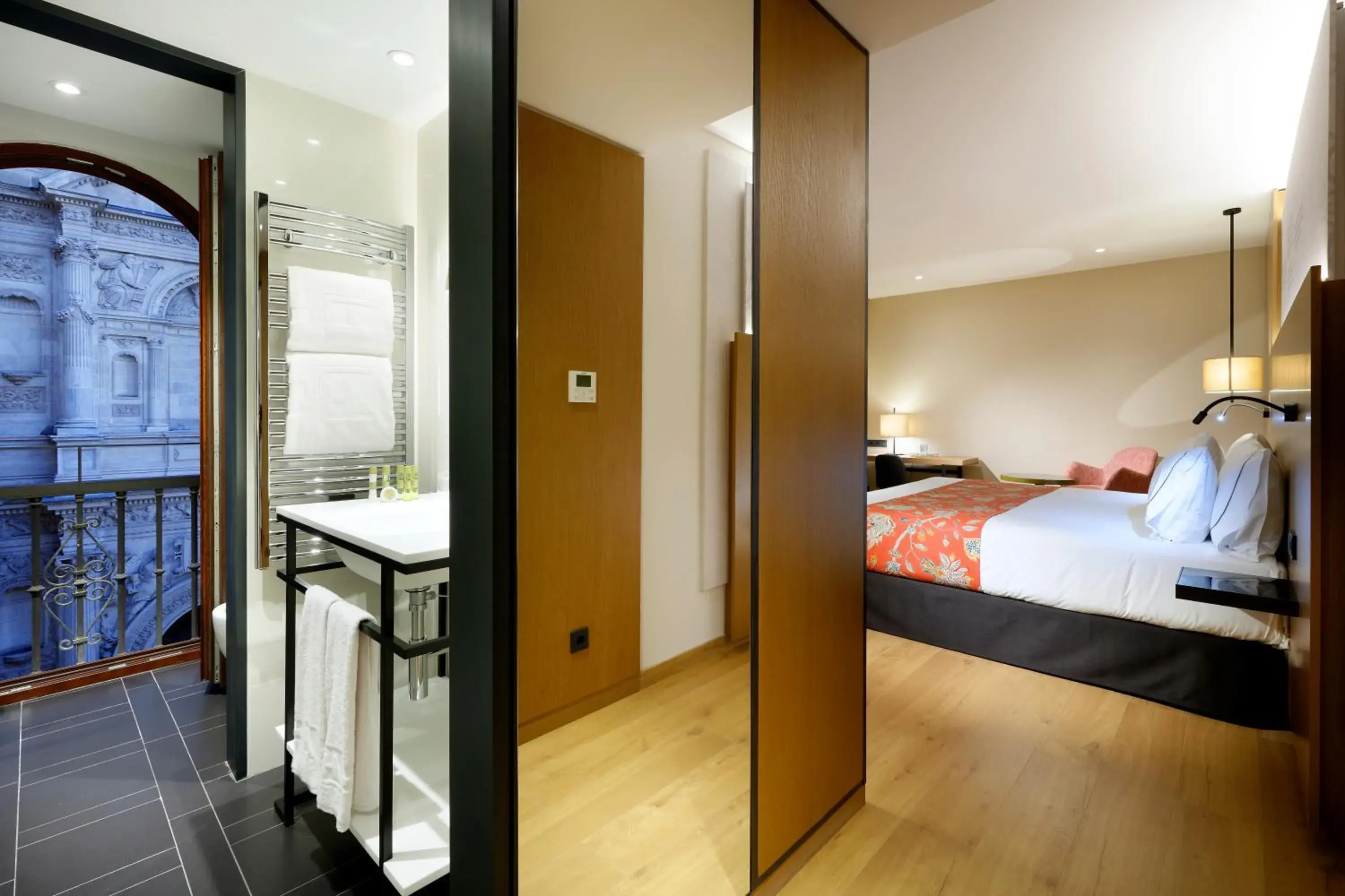 Deluxe Double or Twin Room with view in Áurea Catedral by Eurostars Hotel Company Deluxe Double or Twin Room with view in Áurea Catedral by Eurostars Hotel Company