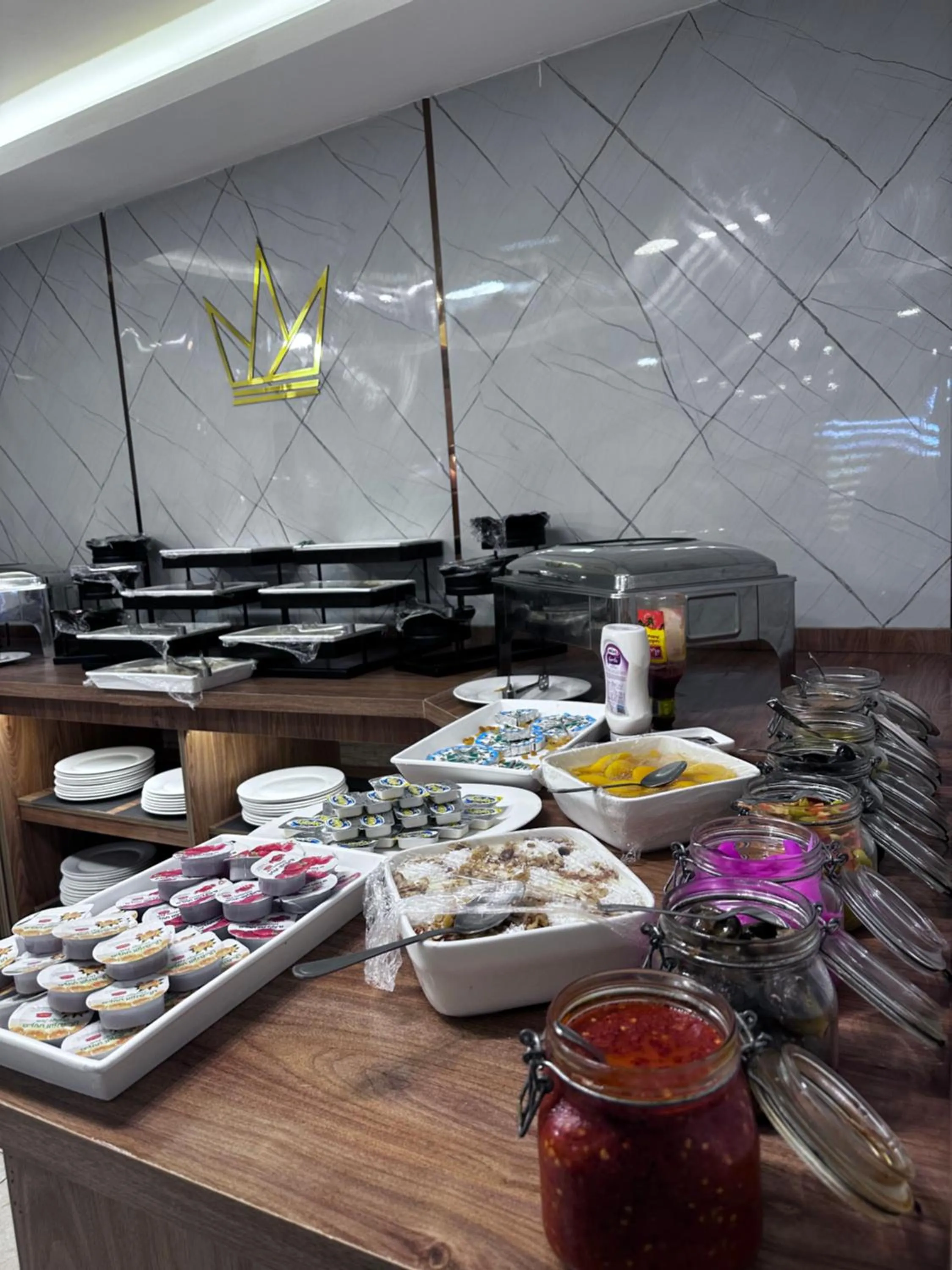 Restaurant/places to eat in TAJ Hotel