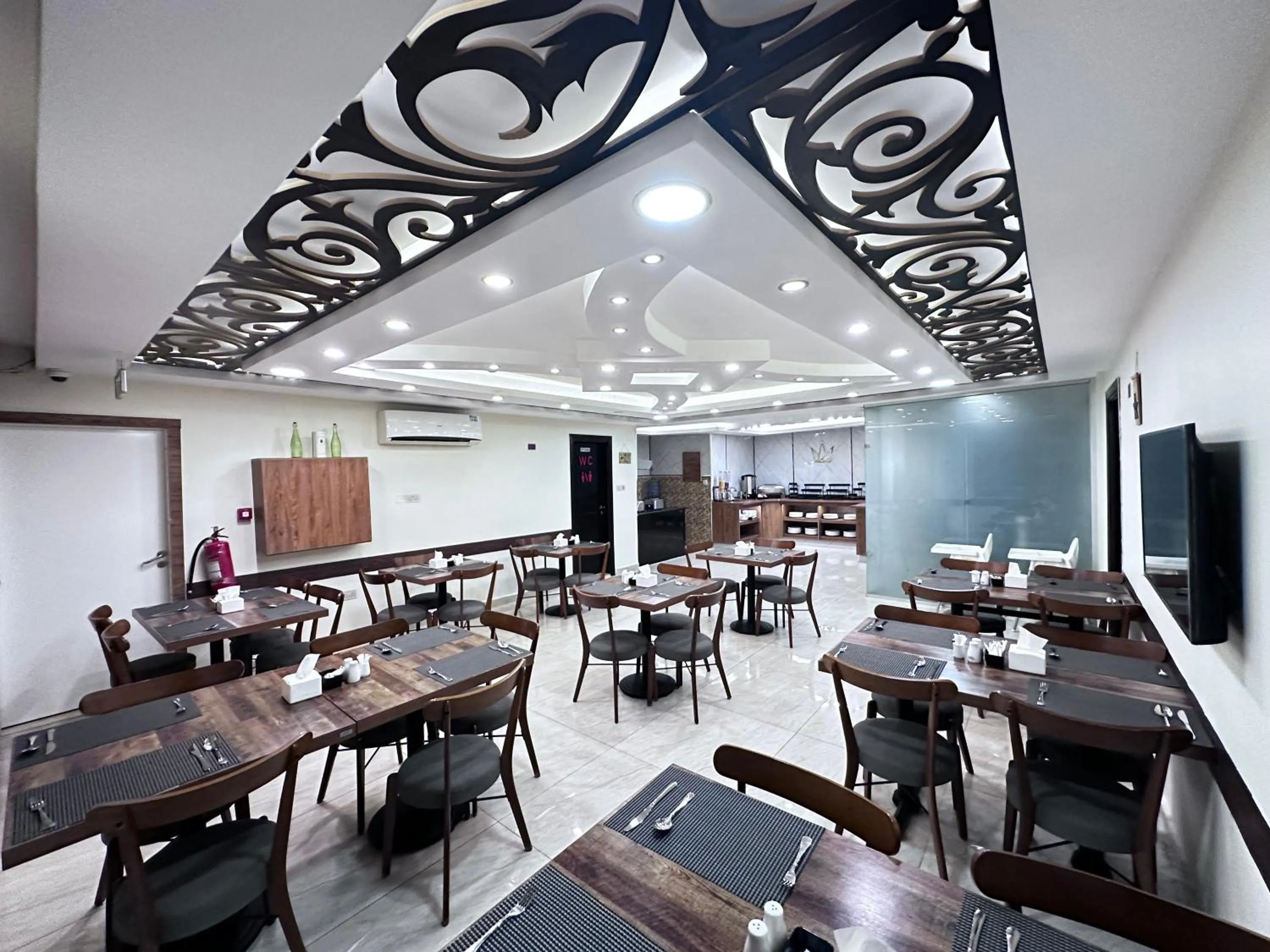 Restaurant/places to eat in TAJ Hotel