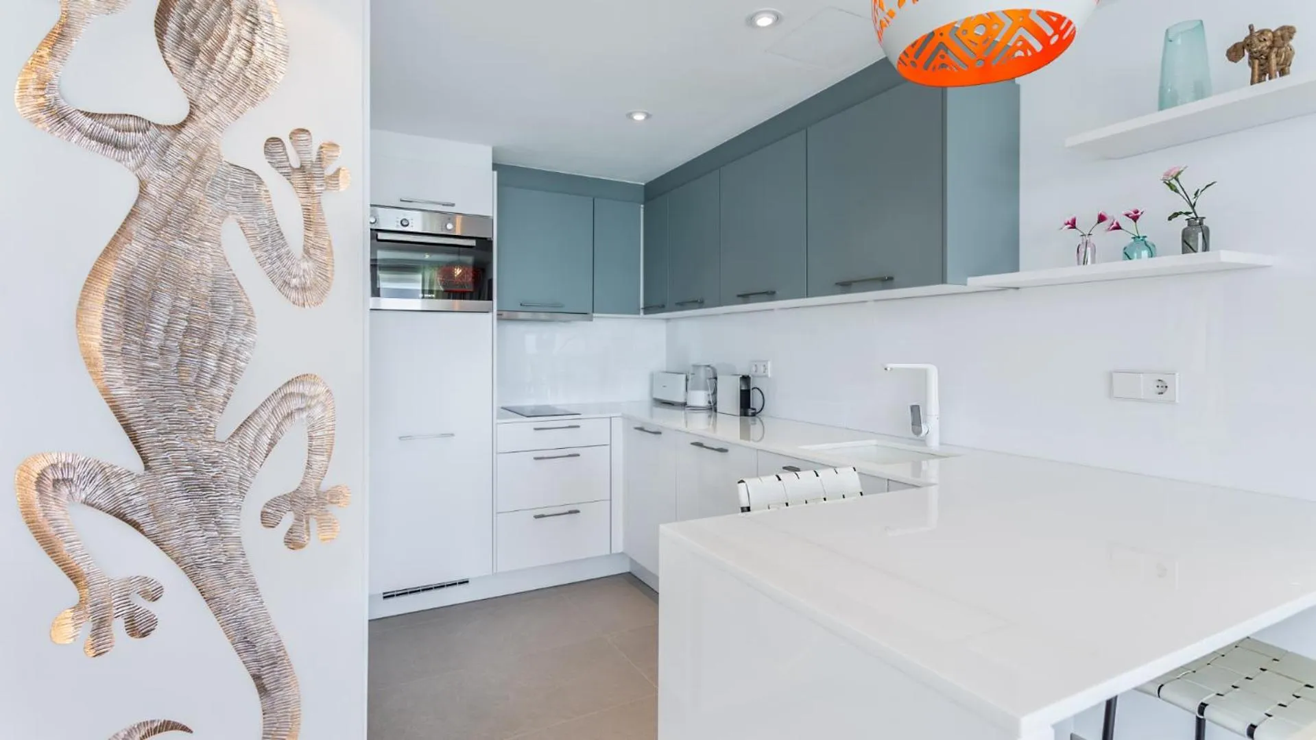 Kitchen or kitchenette in The Hype Beachhouse