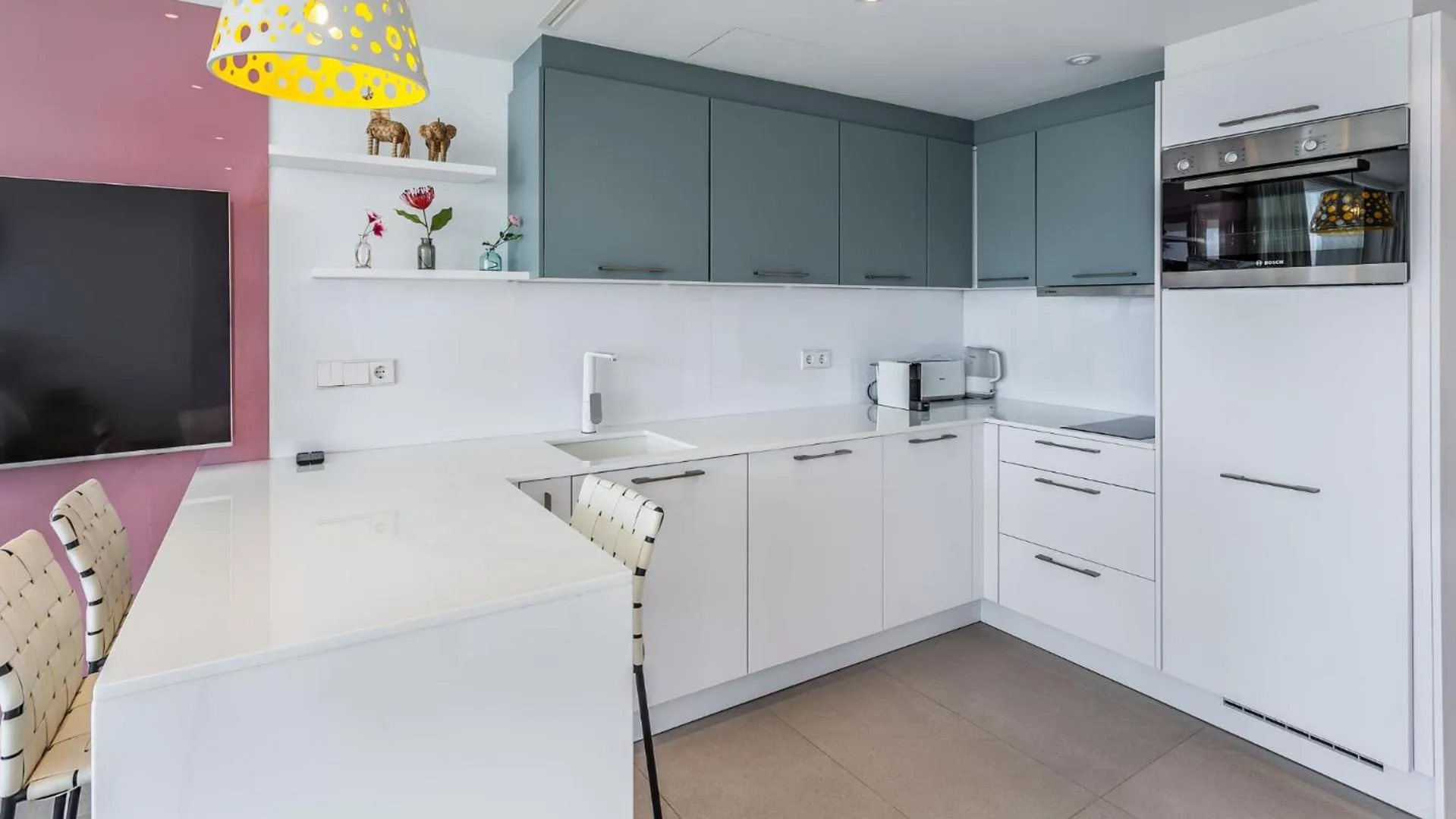 Kitchen or kitchenette in The Hype Beachhouse