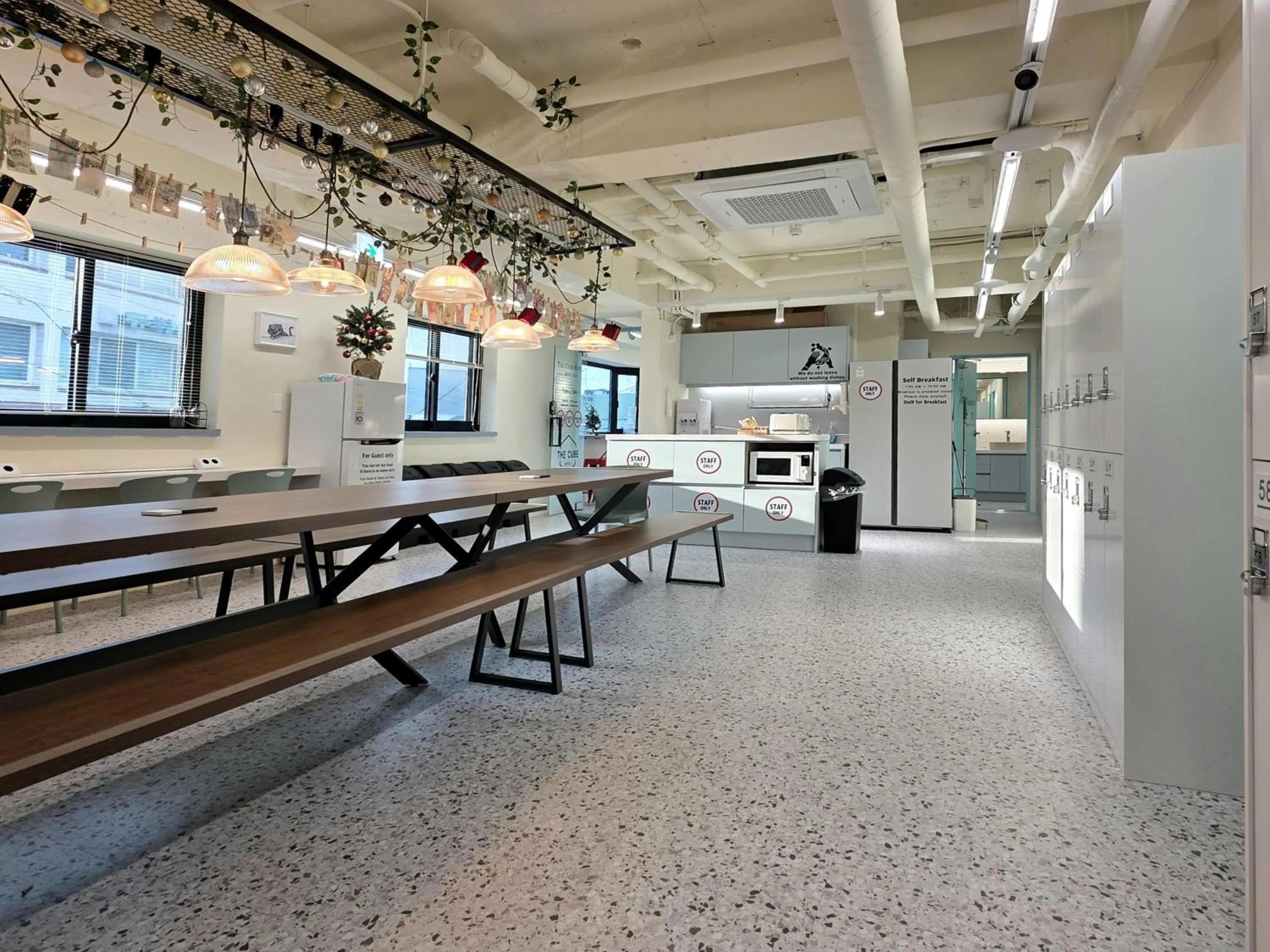 Kitchen or kitchenette in The Cube Hotel