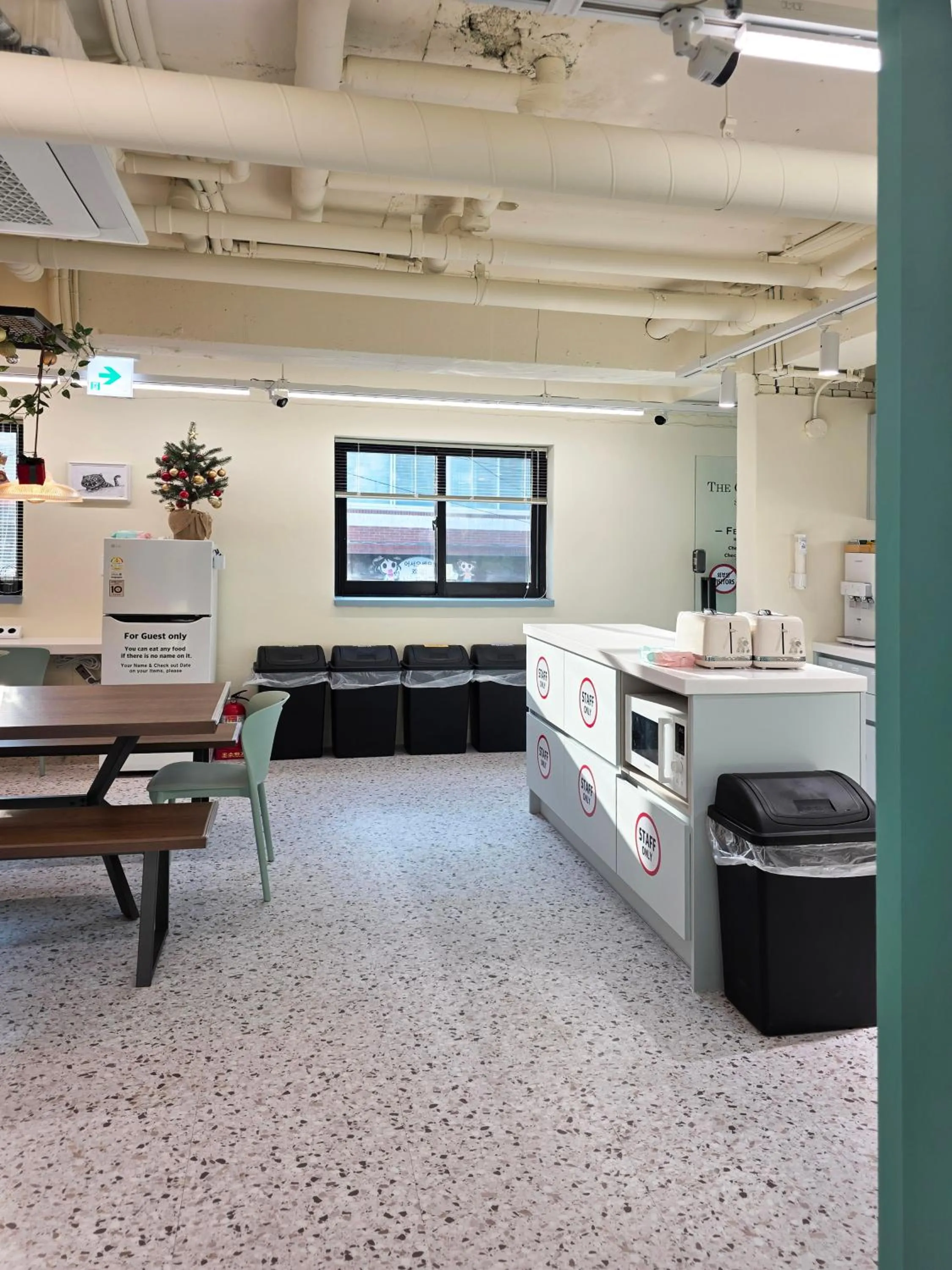 Kitchen or kitchenette in The Cube Hotel