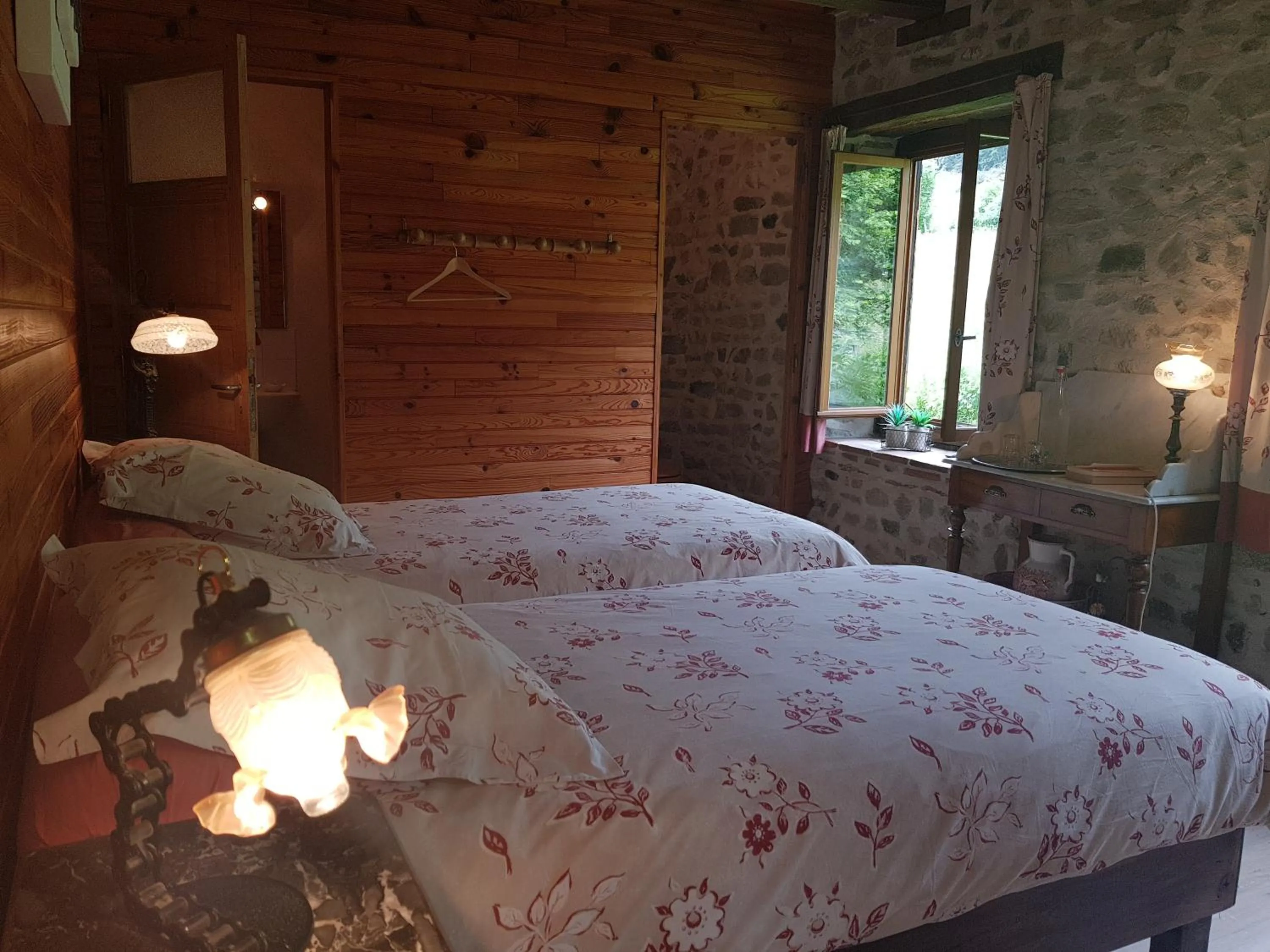 Bed in Chambres et Table d'hôtes Il Fut Un Temps...