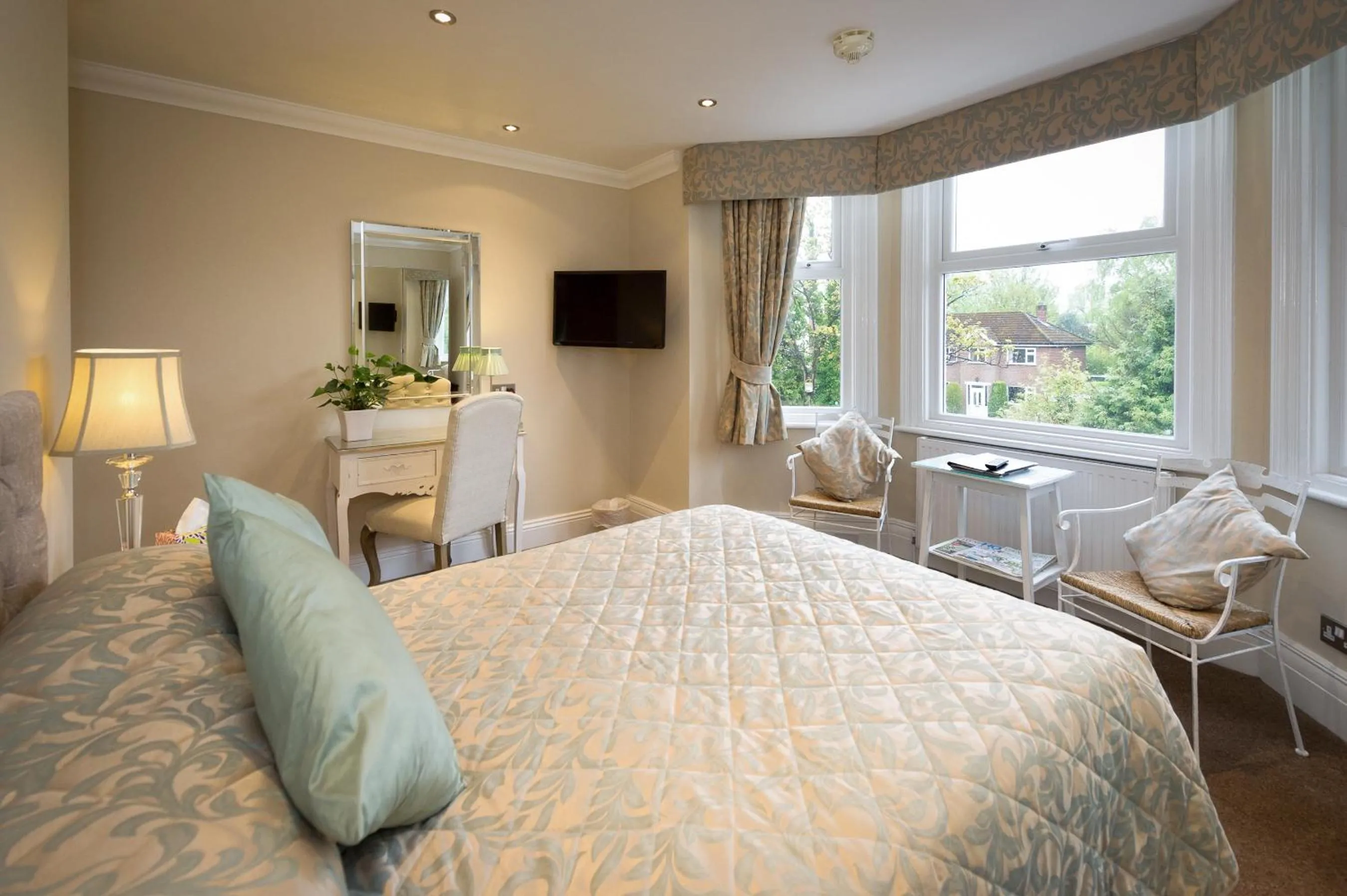 Cheshire Hospitality Ltd Trading As Lennox Lea Studios and Apartments