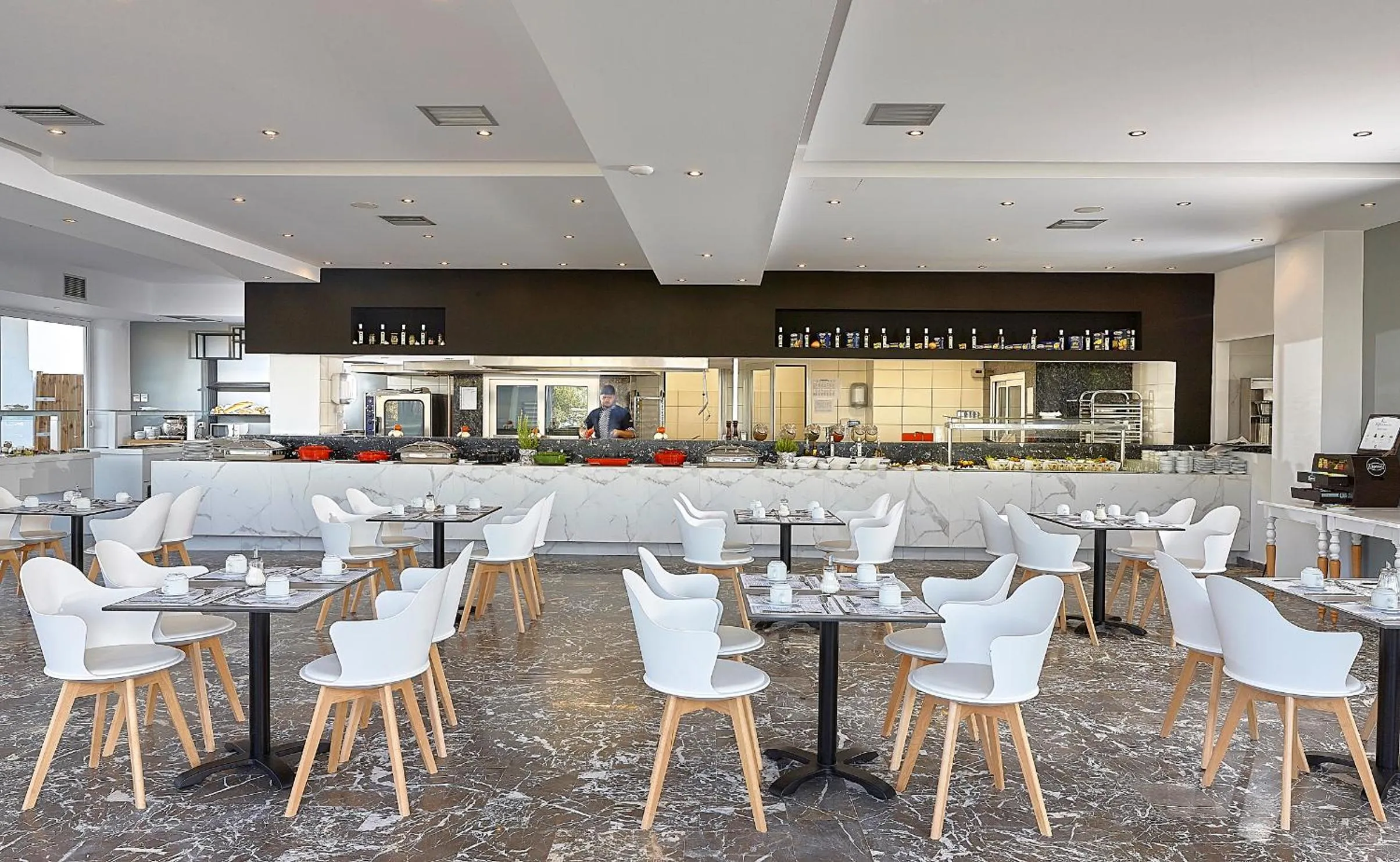 Restaurant/places to eat in Vasia Royal Hotel