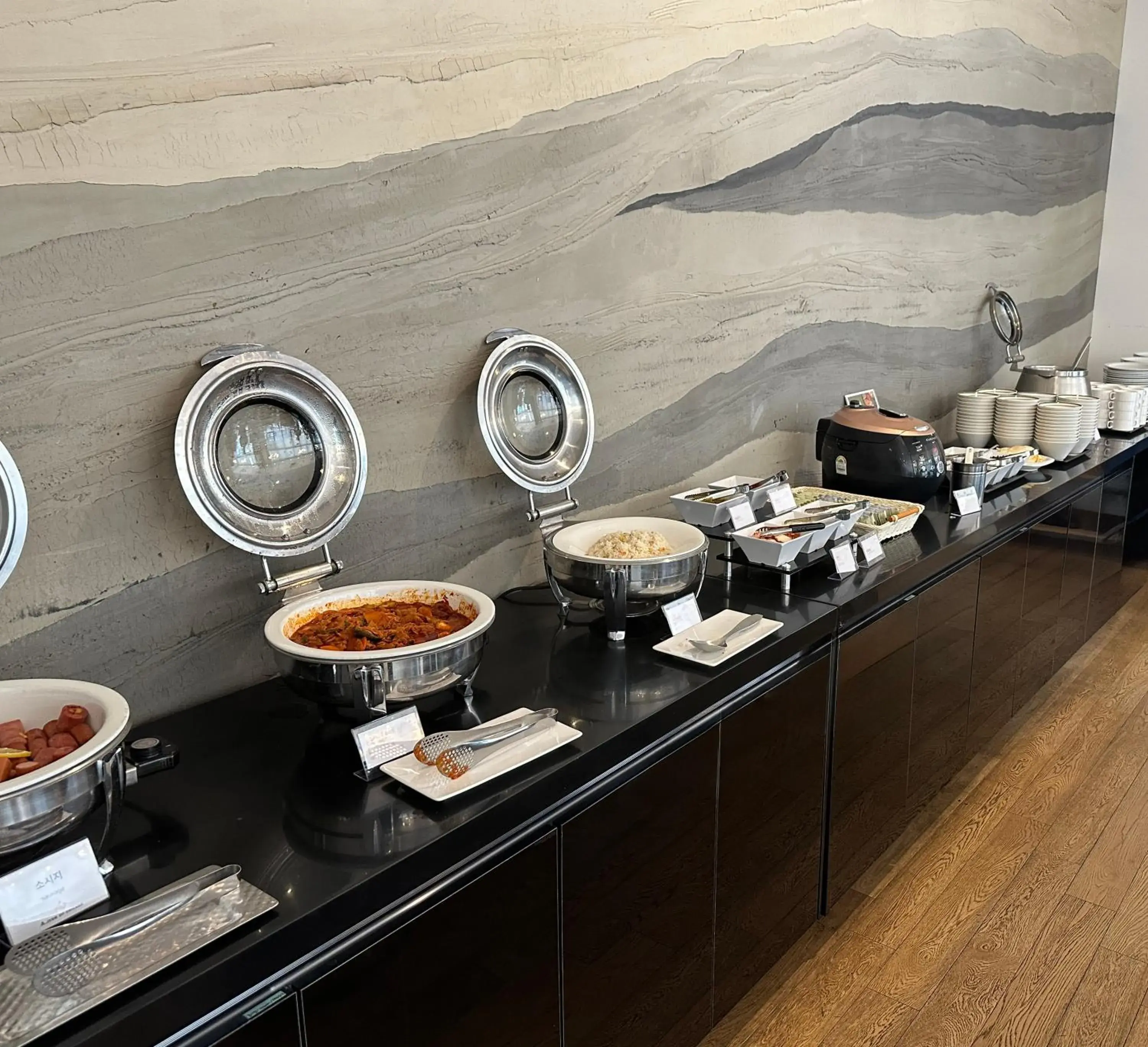 Restaurant/places to eat in Gangneung City Hotel Restaurant/places to eat in Gangneung City Hotel