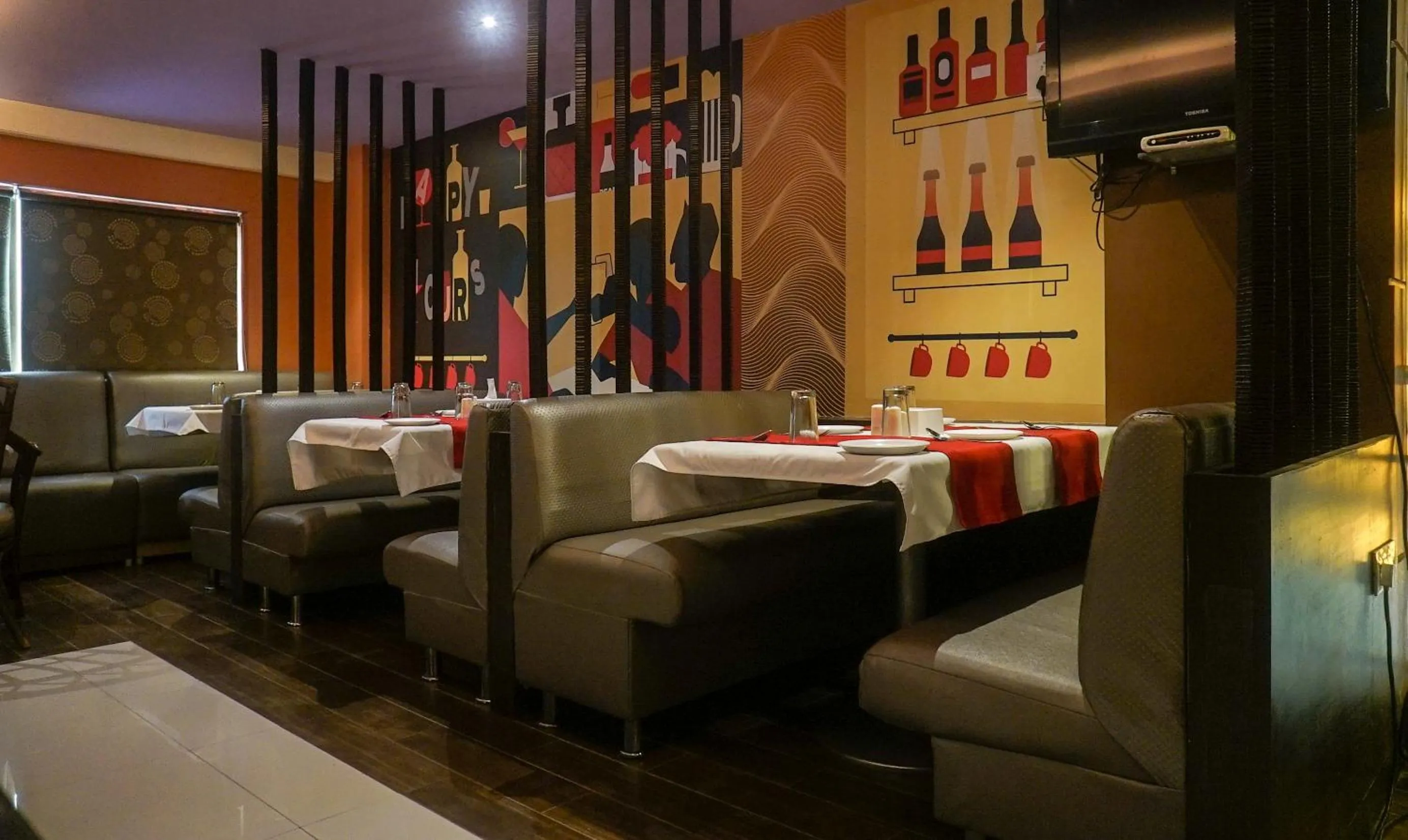 Restaurant/places to eat in Treebo Brahma Regency