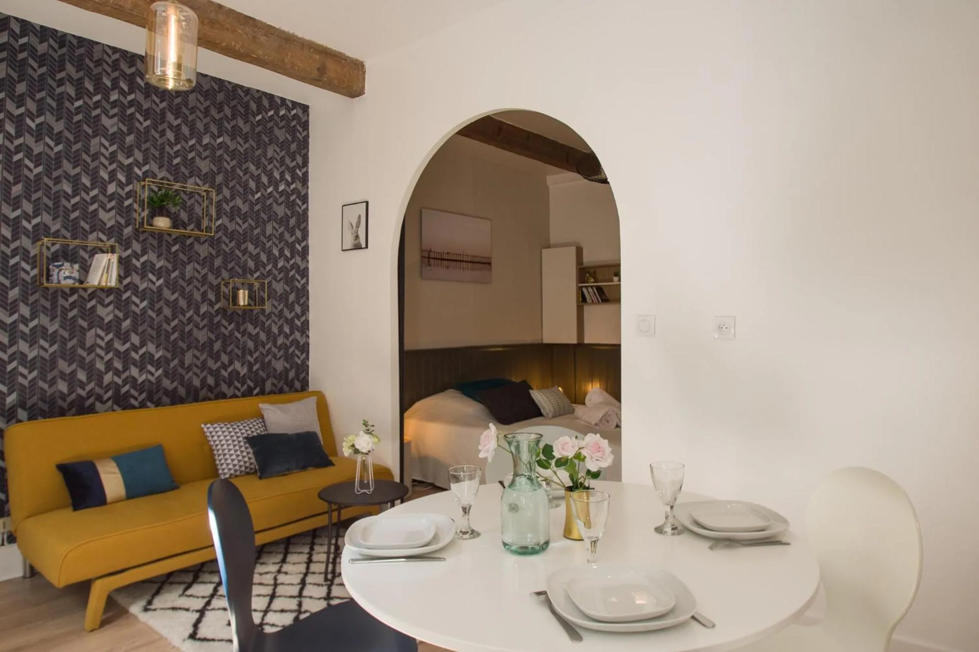 Living room in La Dame du Taur by Cocoonr