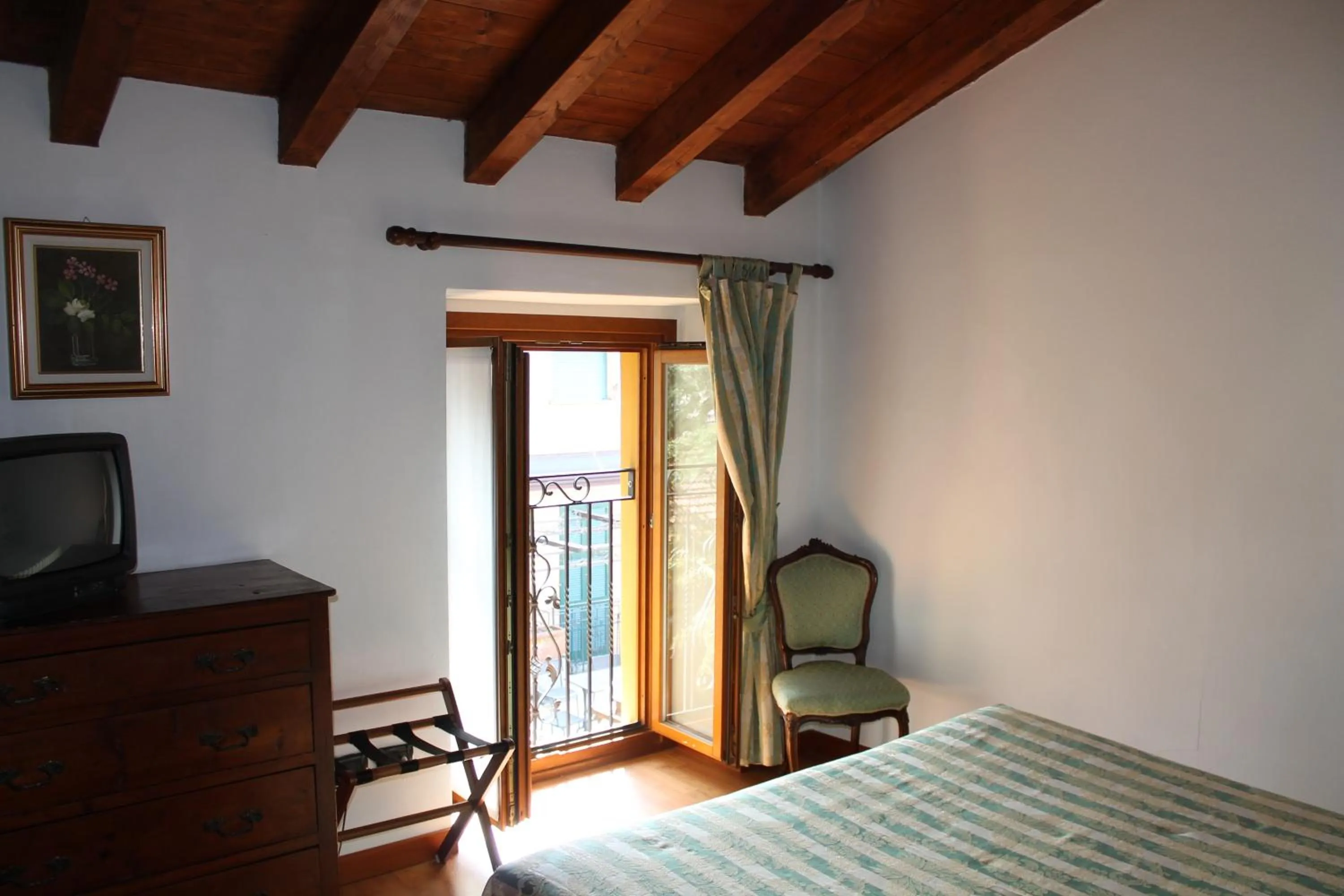 Decorative detail, Bed in Hotel Centrale Bellagio