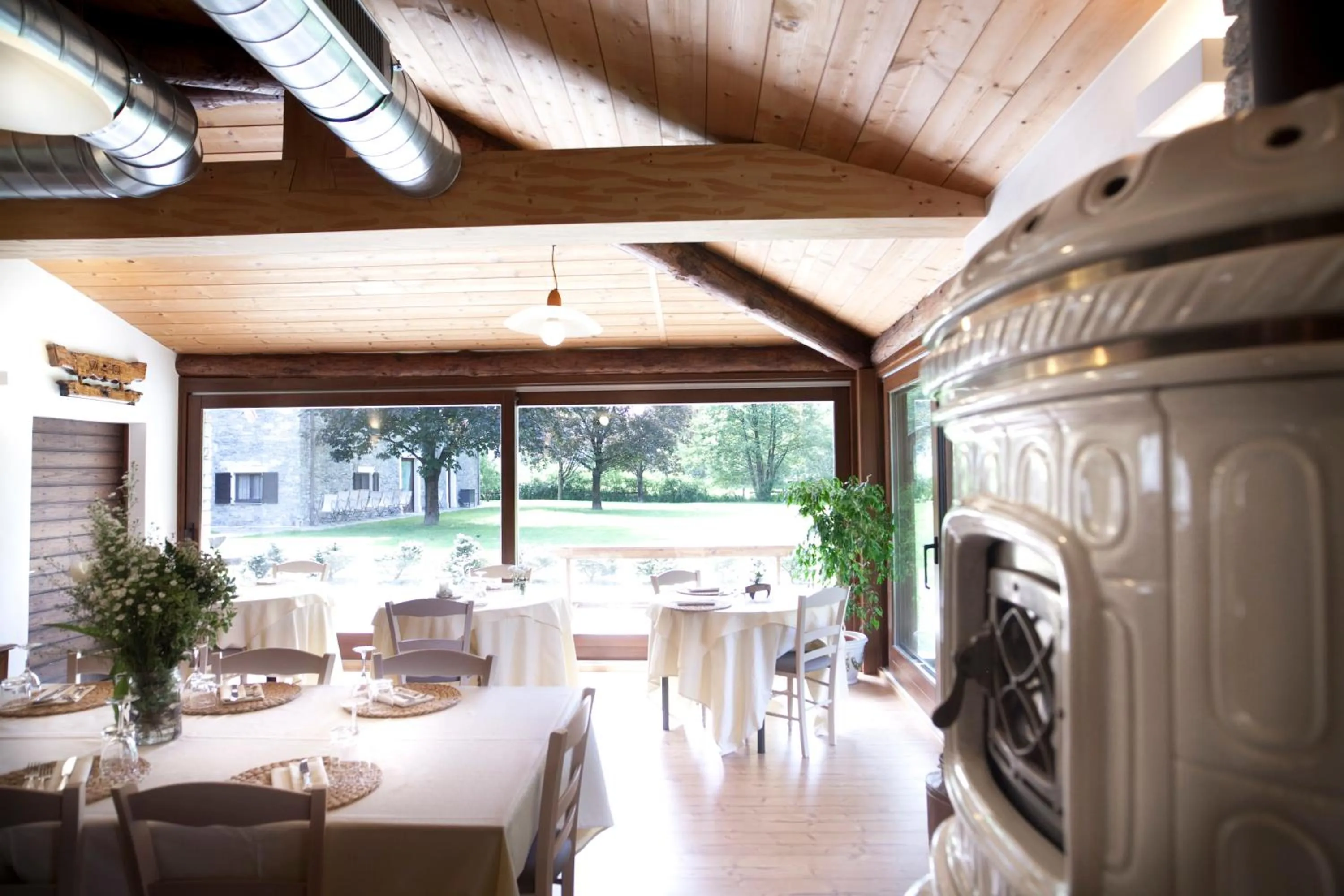 Restaurant/places to eat in Cascina Borgofrancone