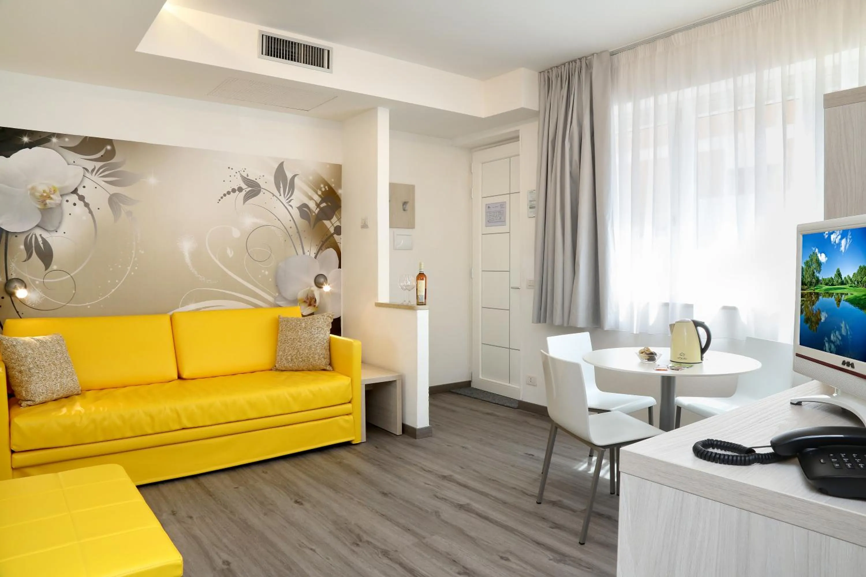 Seating area in Hotel Orchidea