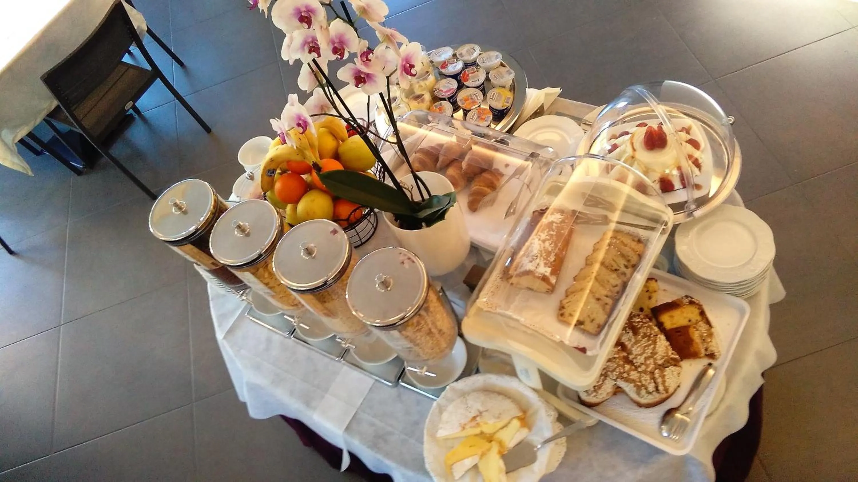 Meals in Hotel Orchidea