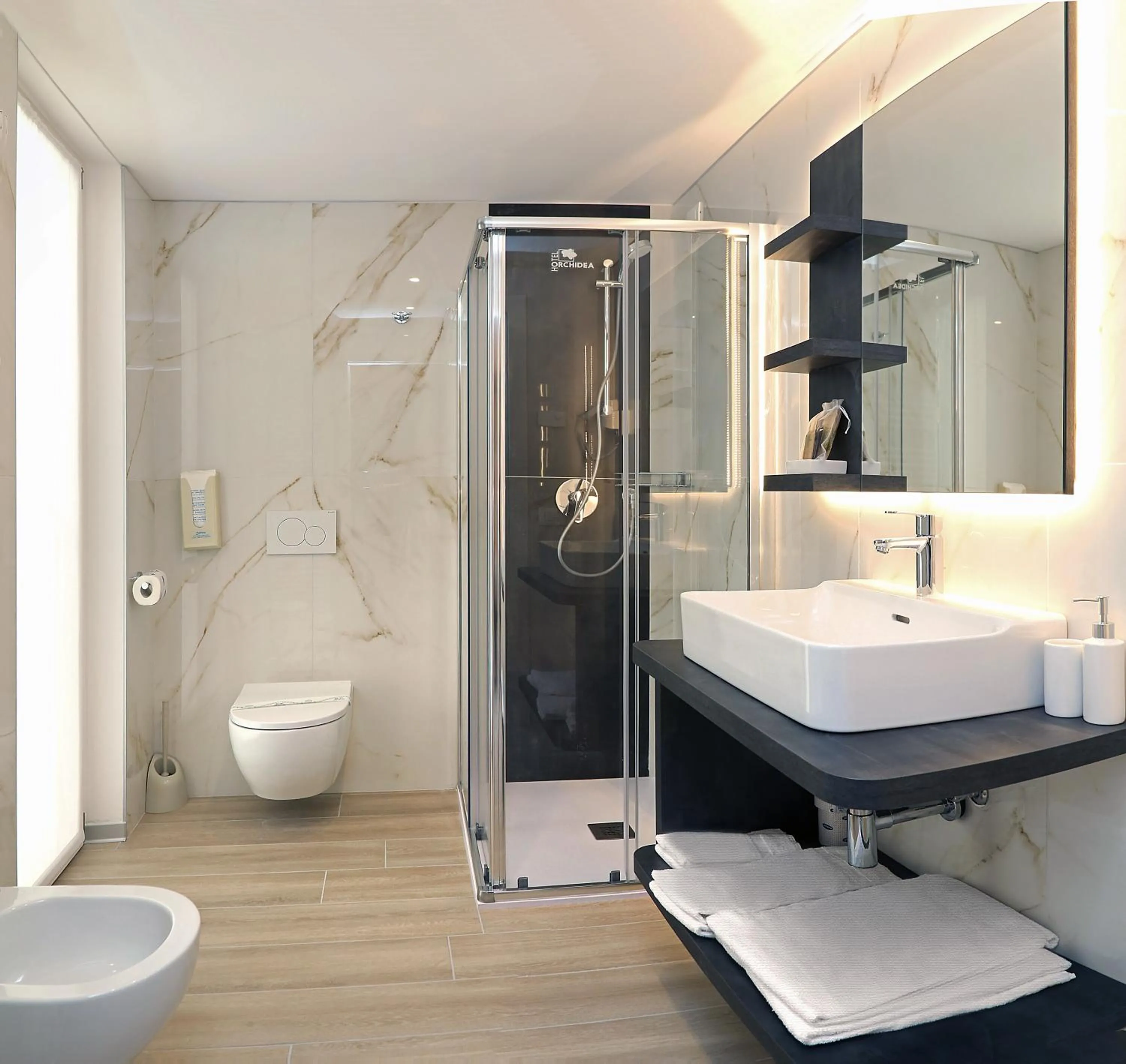 Bathroom in Hotel Orchidea