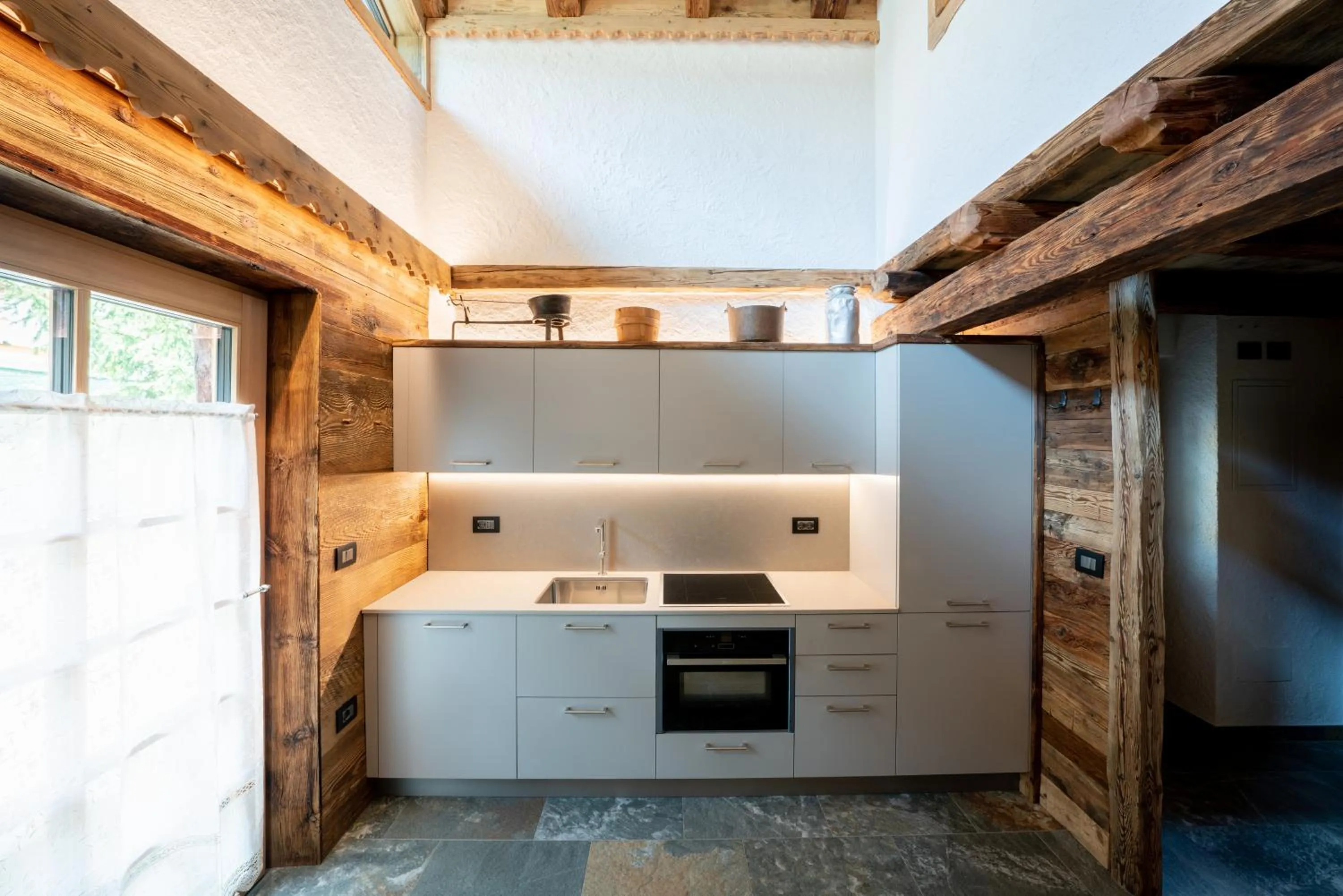 Kitchen or kitchenette in Camping Catinaccio Rosengarten