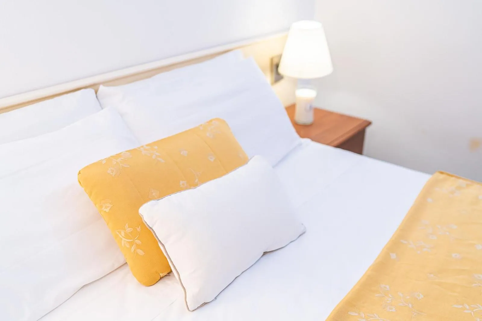 Bed in Hotel Karinzia