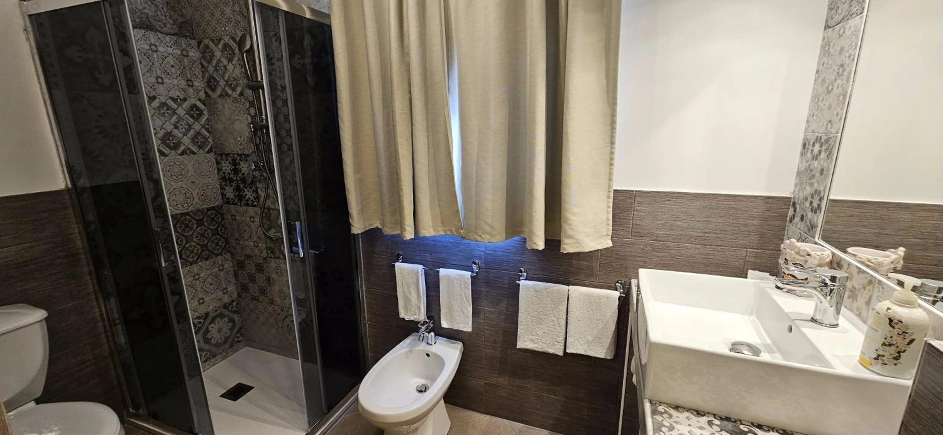 Bathroom in B&B Triskèles