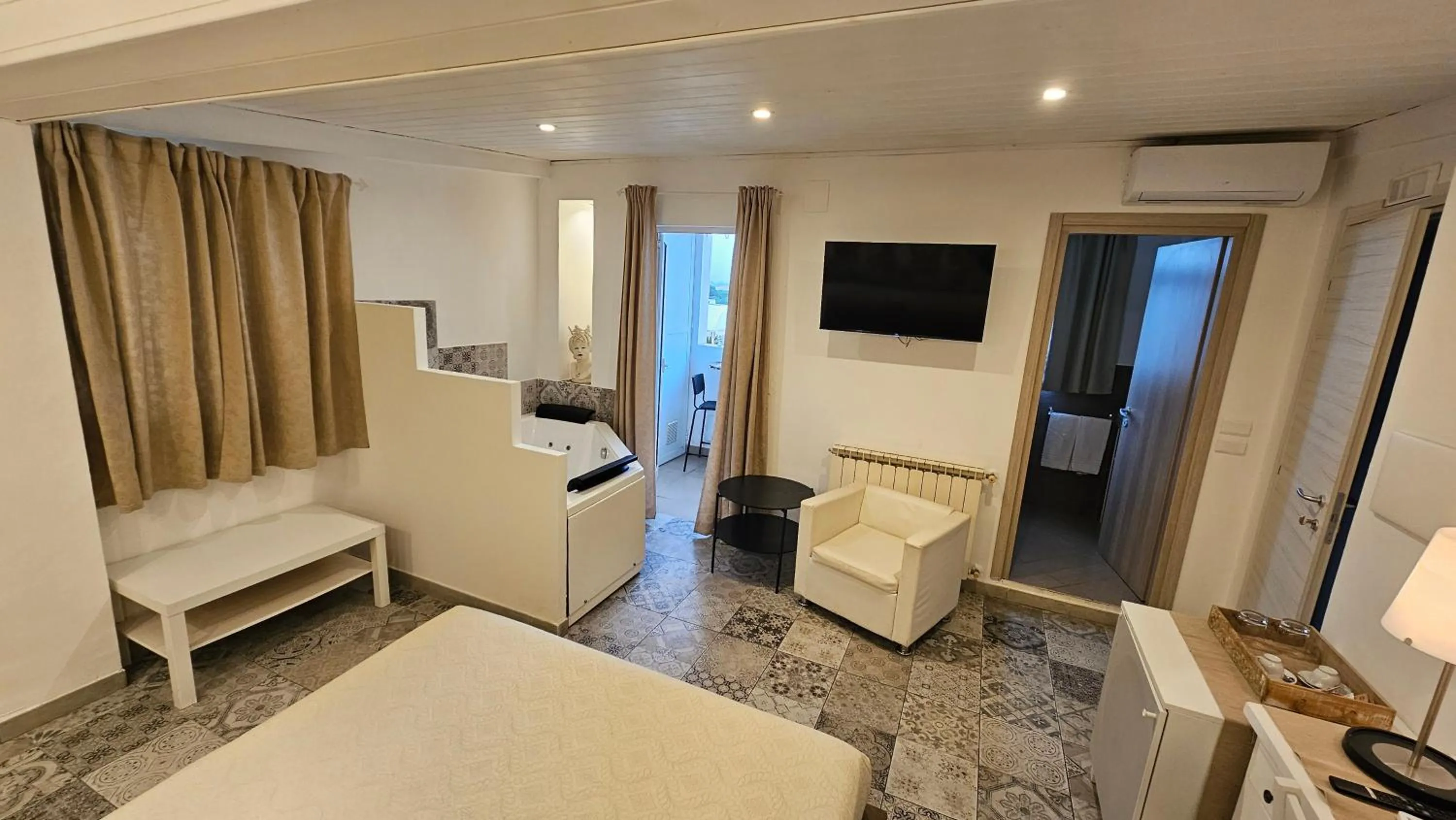 Bed in B&B Triskèles Adult Only