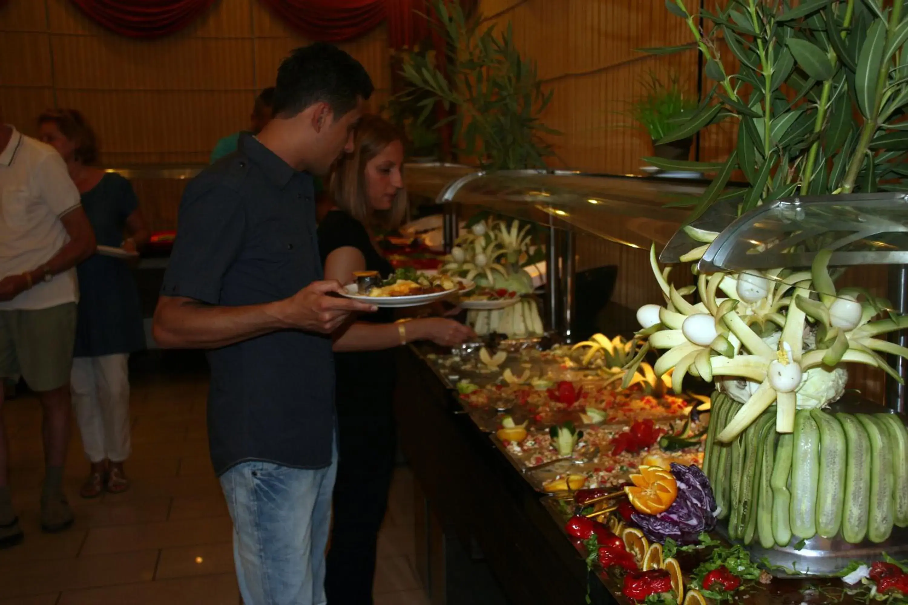 Restaurant/places to eat in Kleopatra Royal Palm Hotel Restaurant/places to eat in Kleopatra Royal Palm Hotel