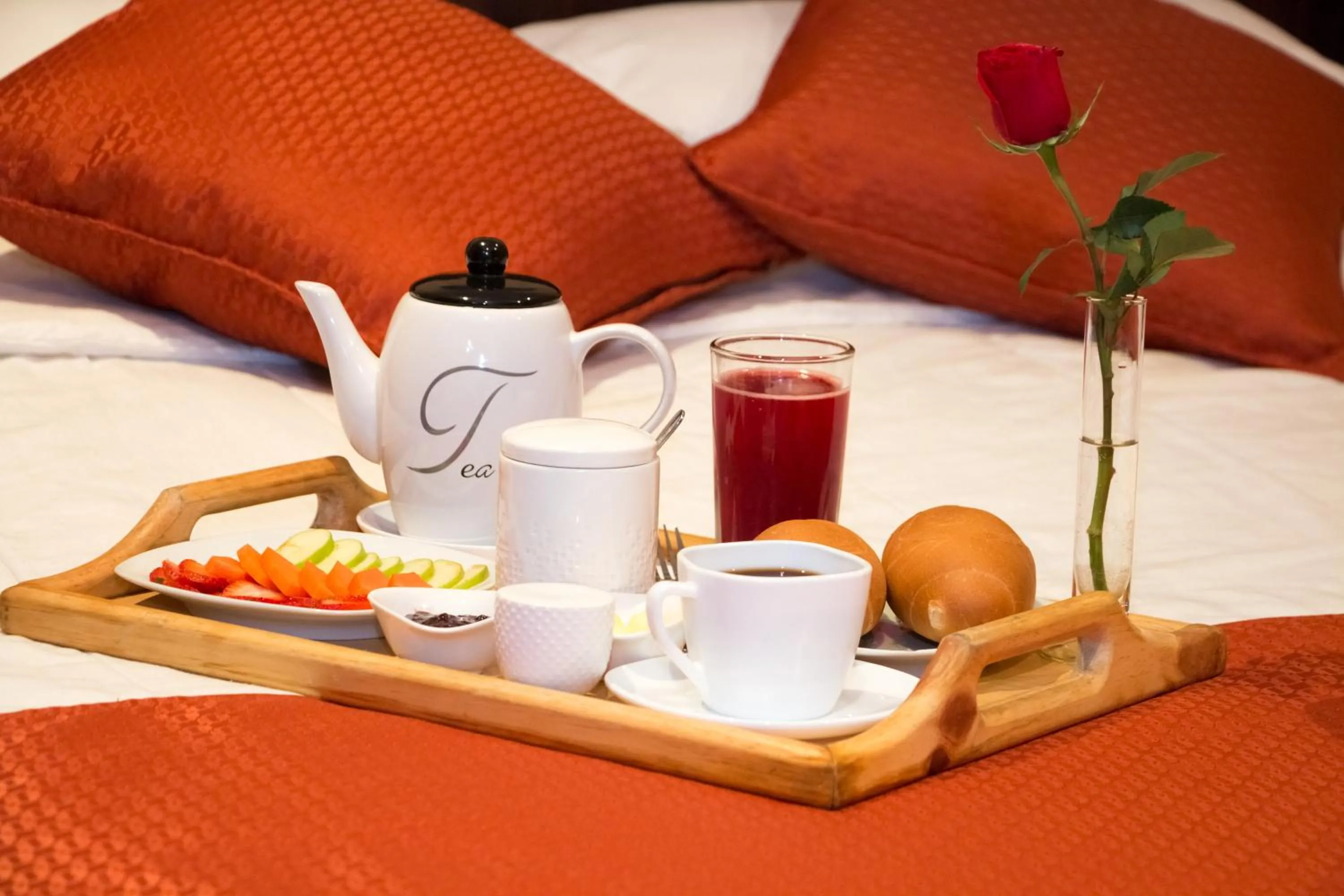 Continental breakfast, Bed in Hotel Calle Angosta