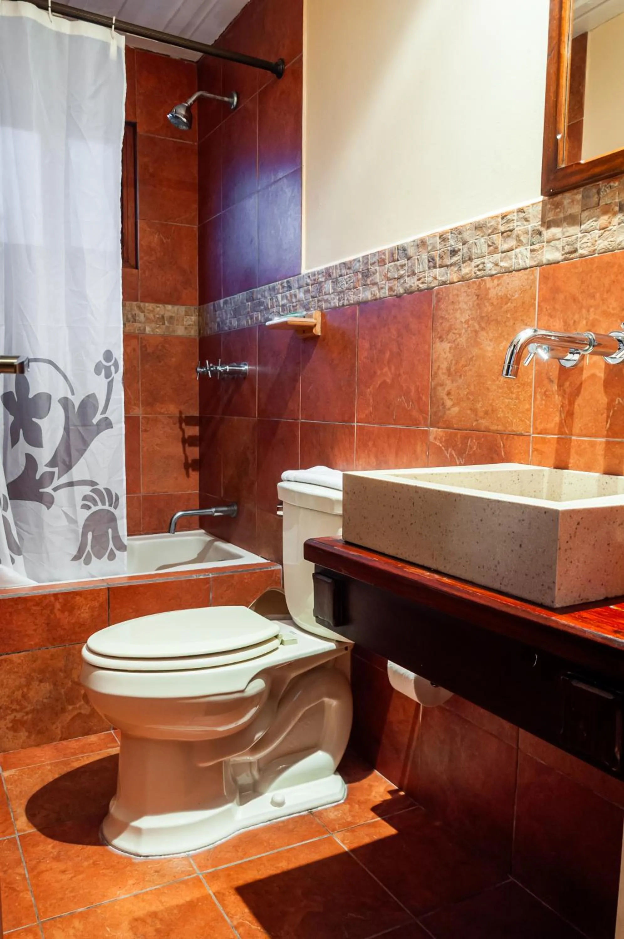 Shower in Hotel Calle Angosta