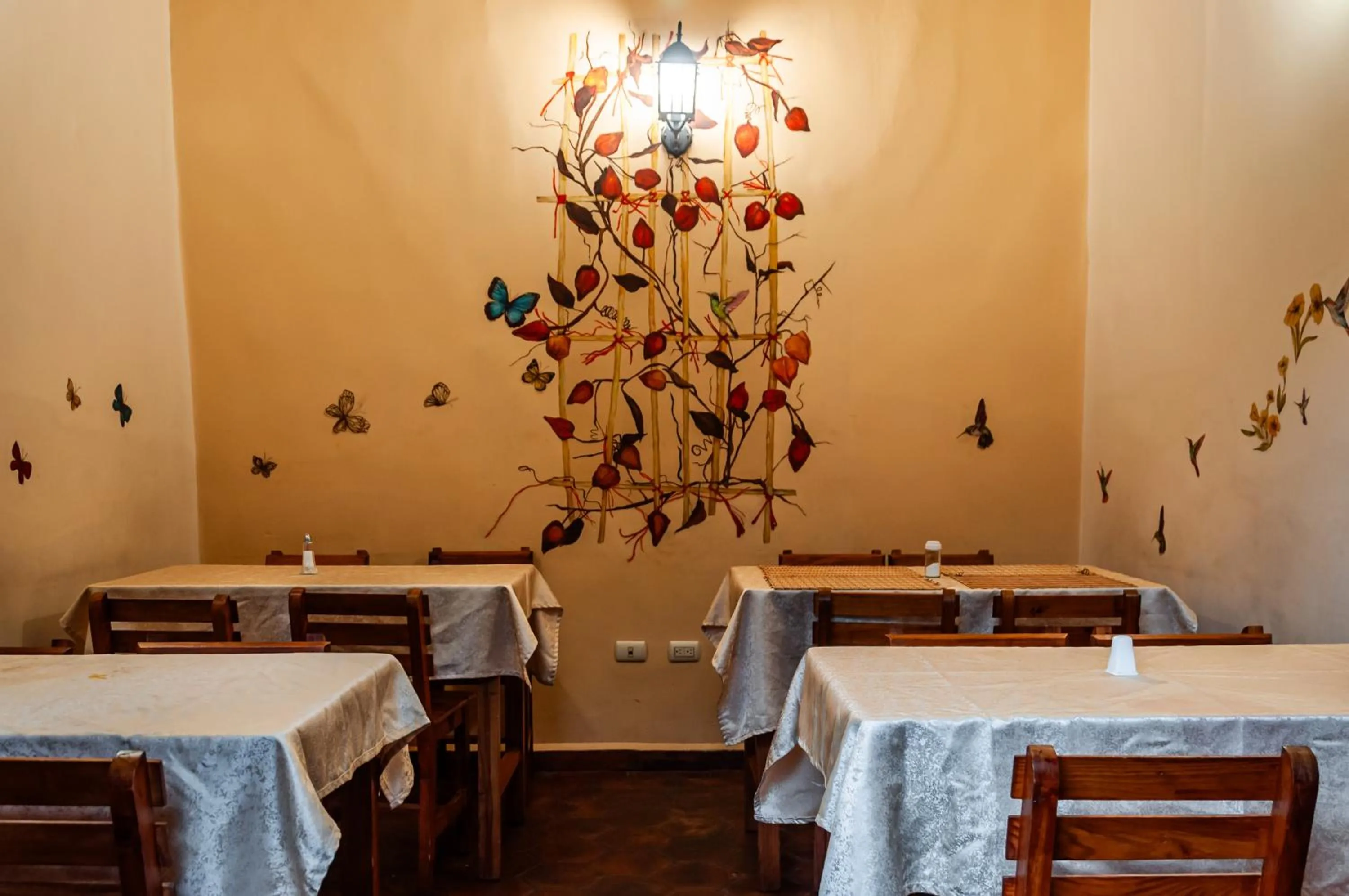 Restaurant/places to eat in Hotel Calle Angosta