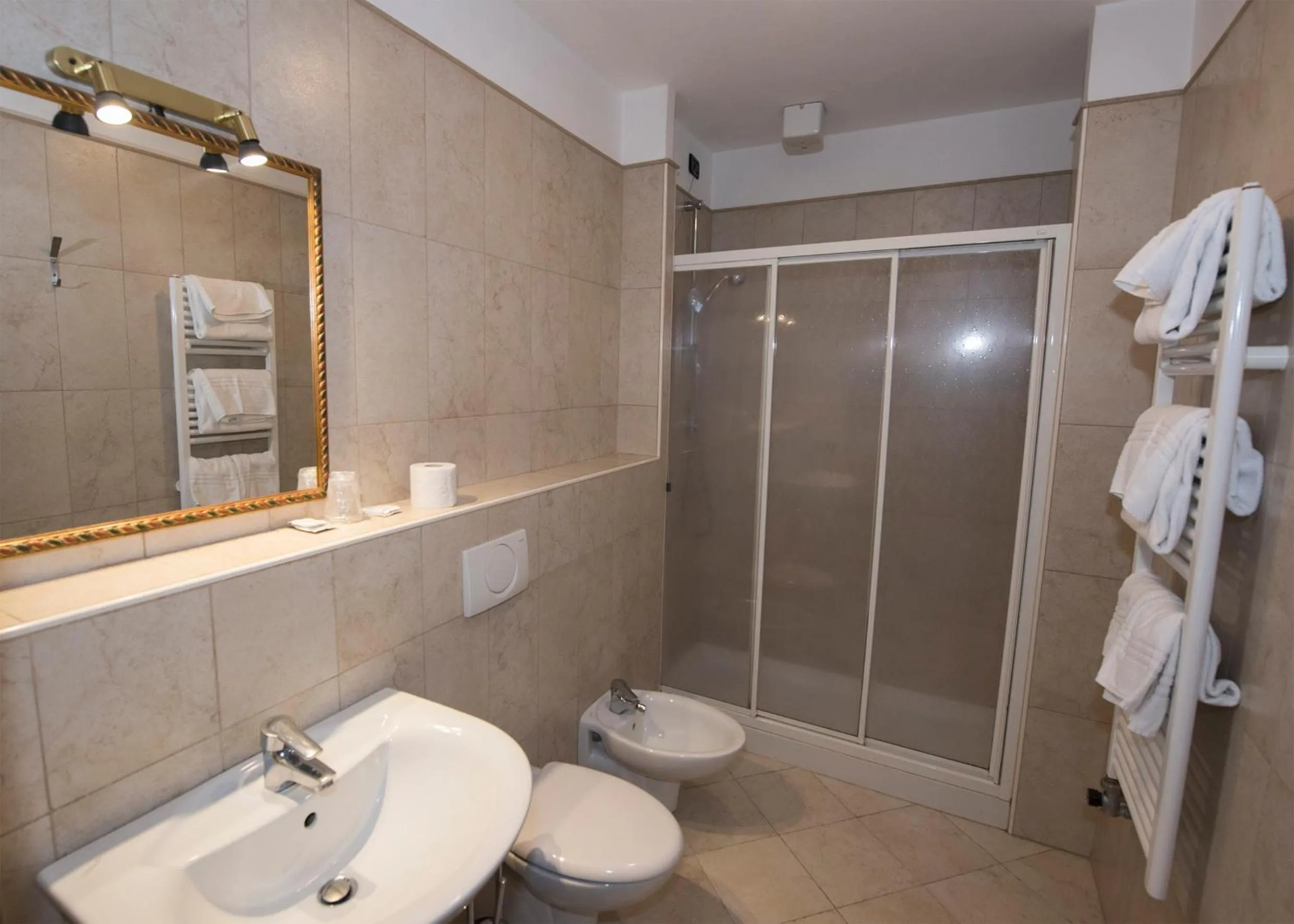 Shower in Hotel Guerrato