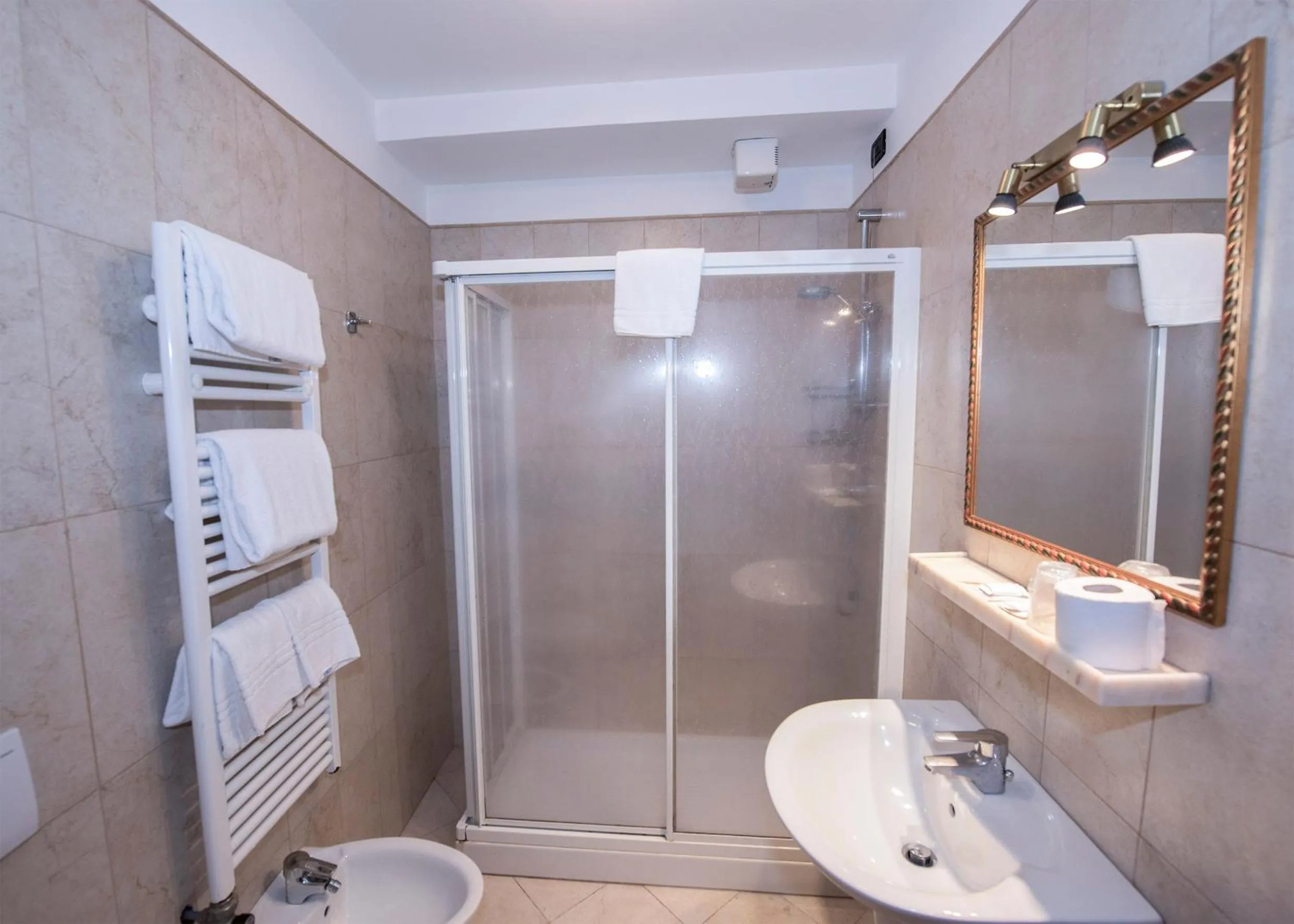 Bathroom in Hotel Guerrato
