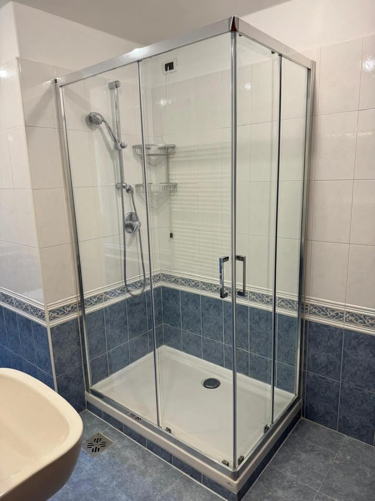 Shower in Hotel Guerrato