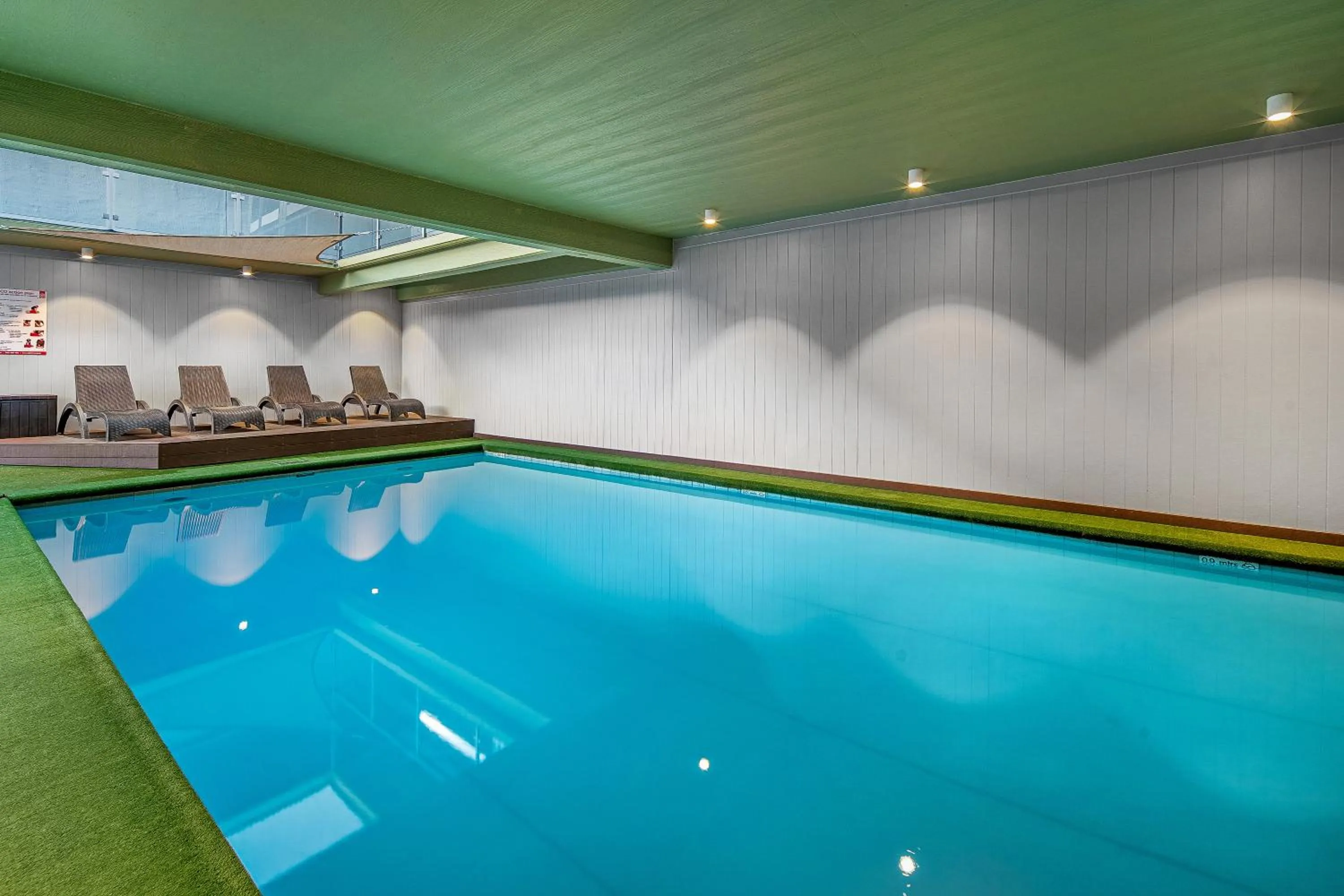 Swimming pool in Stay at Alice Springs Hotel