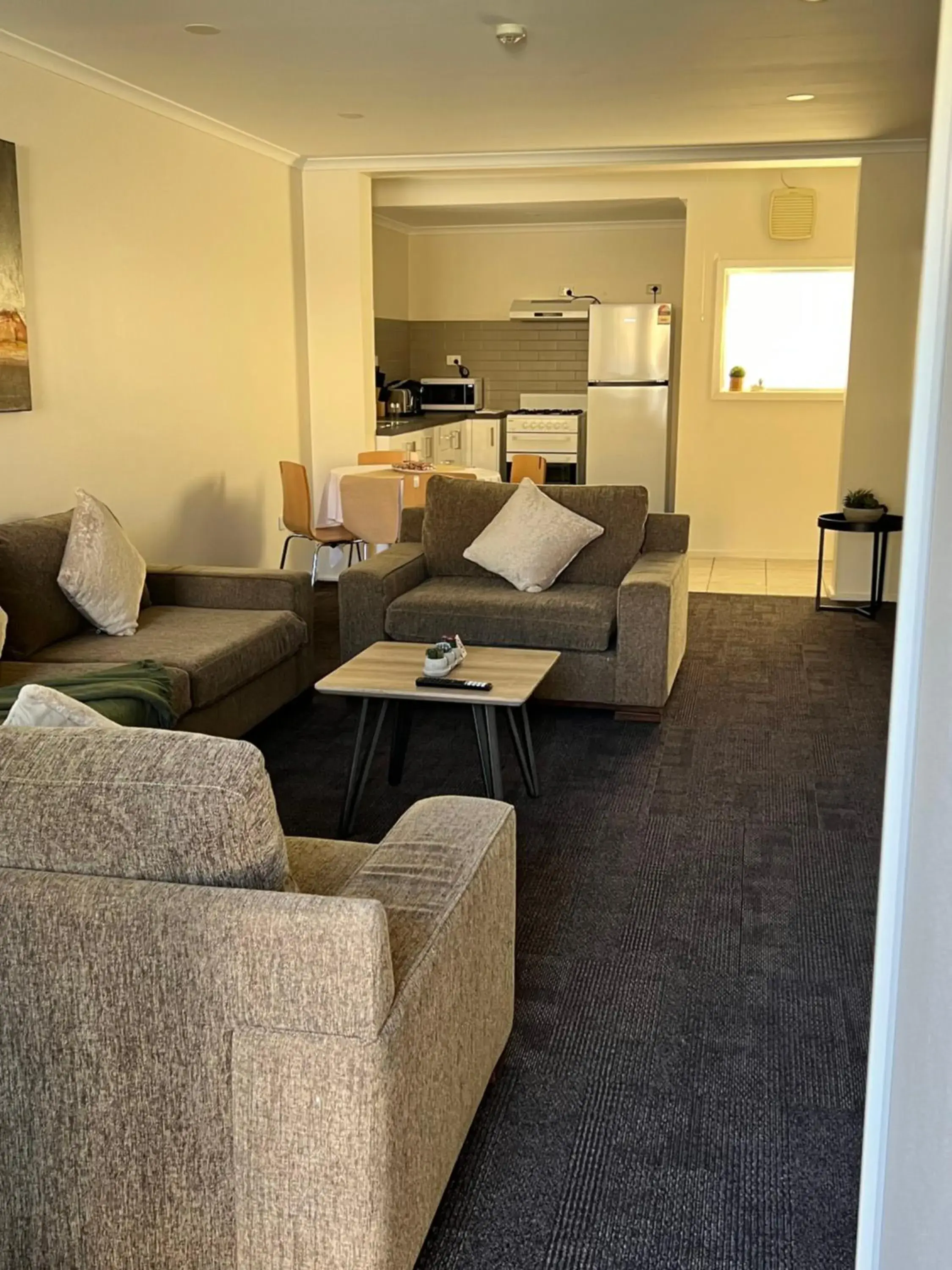 Living room, Bed in Stay at Alice Springs Hotel Living room, Bed in Stay at Alice Springs Hotel