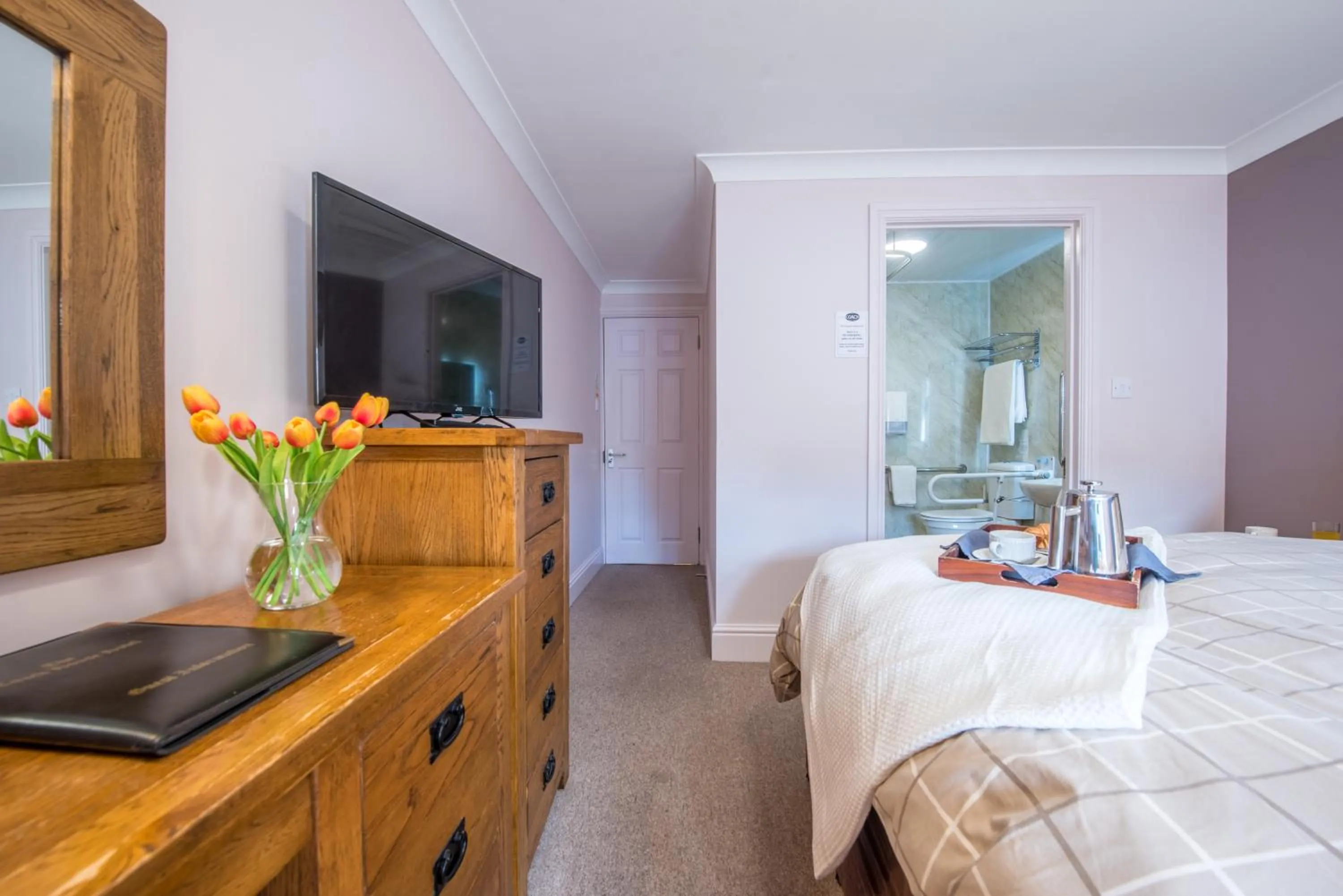 Bedroom, Bed in The Coach House Hotel