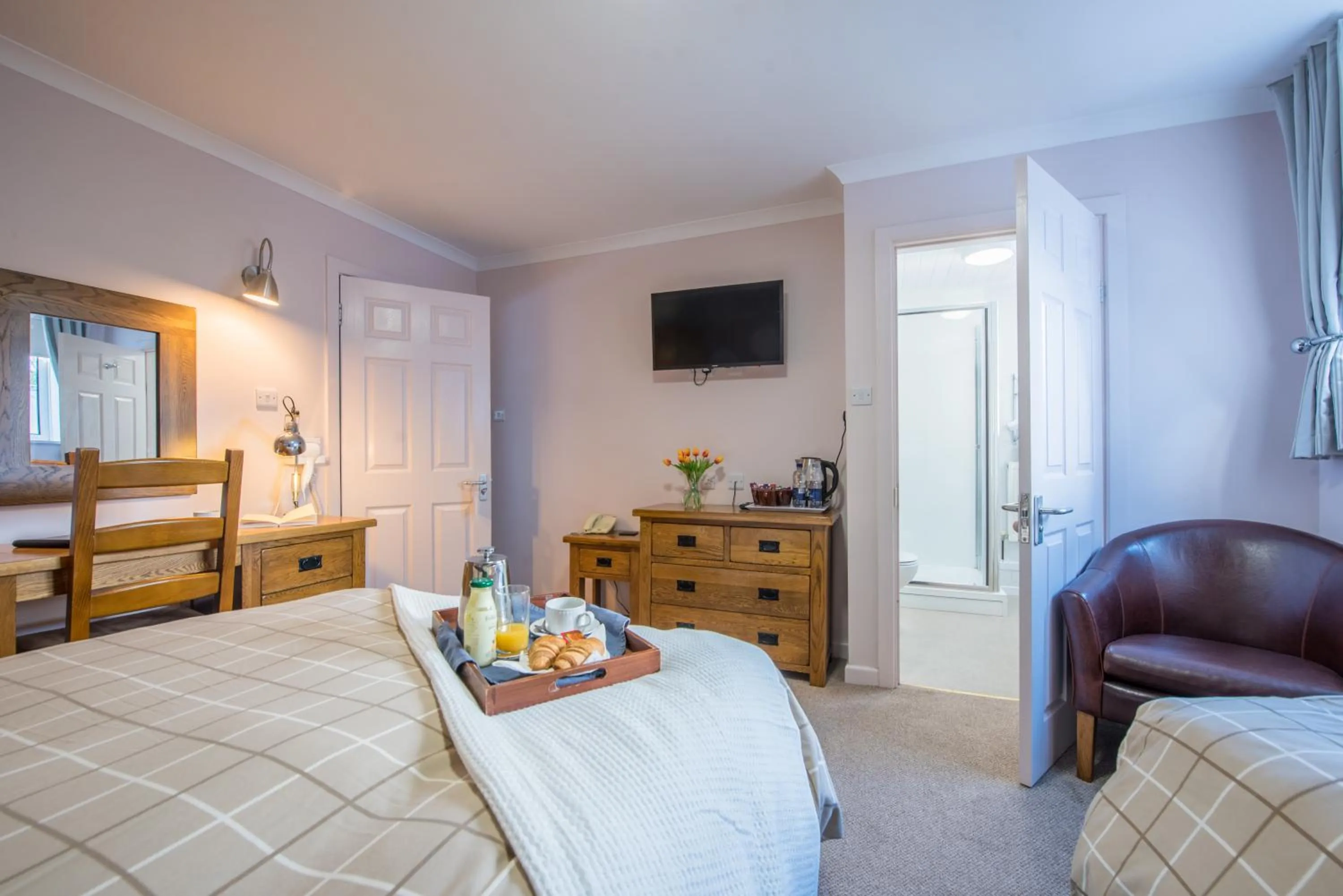 Bedroom, Bed in The Coach House Hotel